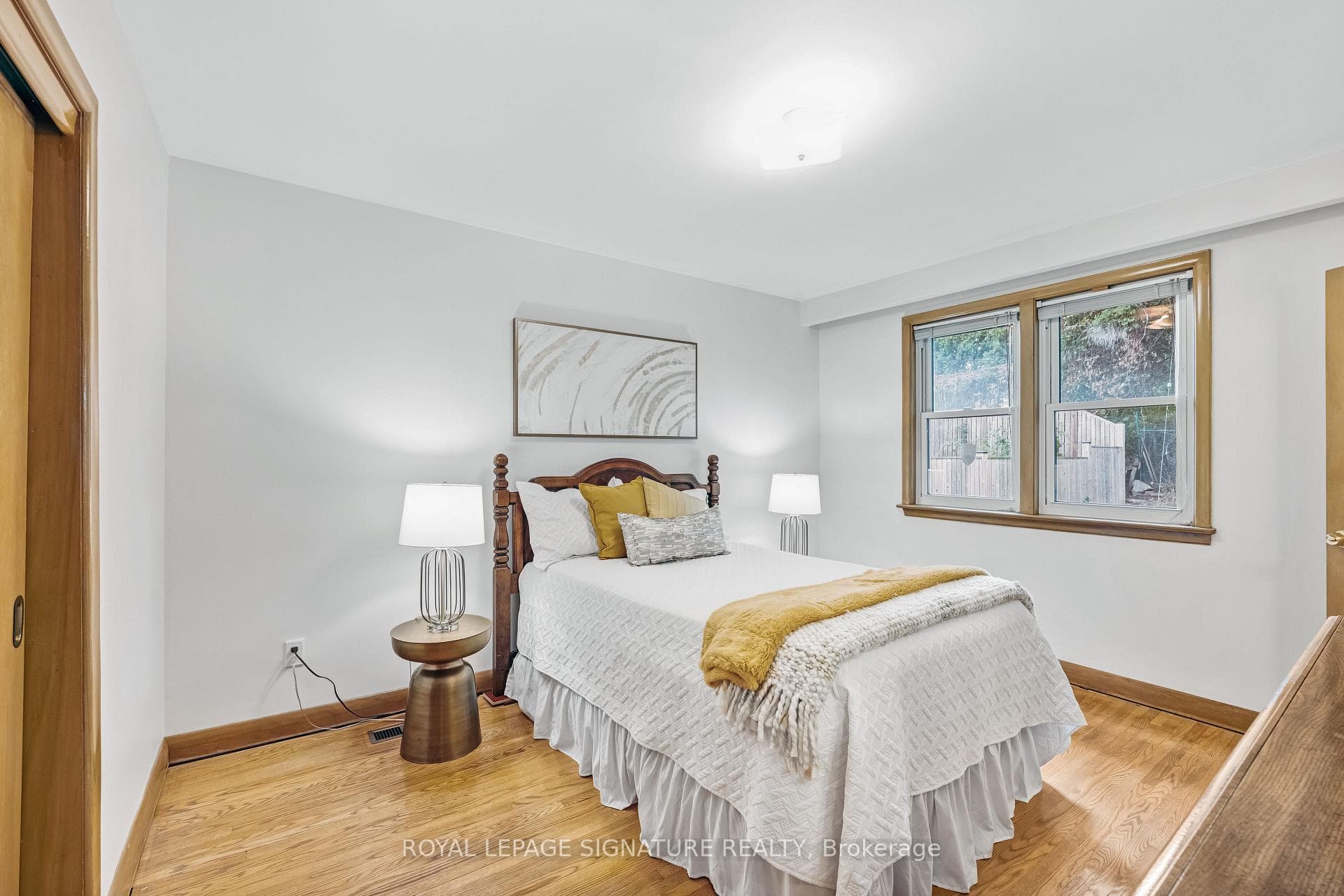 186 Burbank Drive photo 14