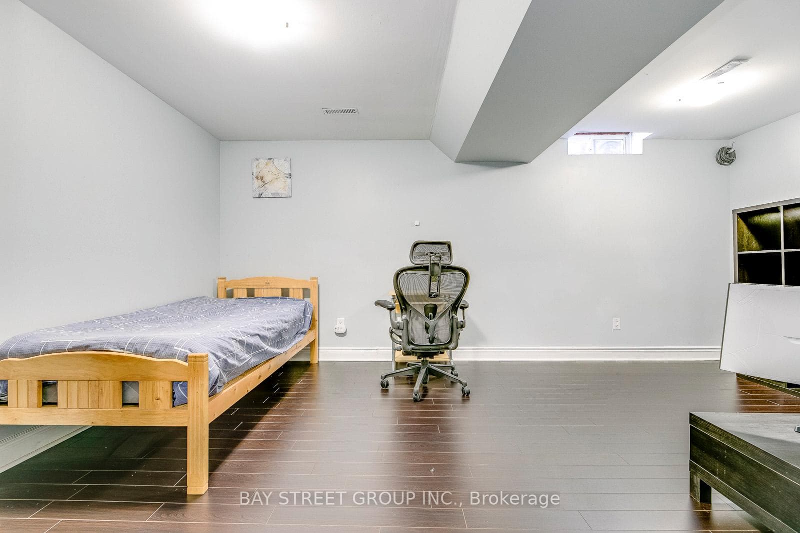 7085 Tamar Mews photo 29