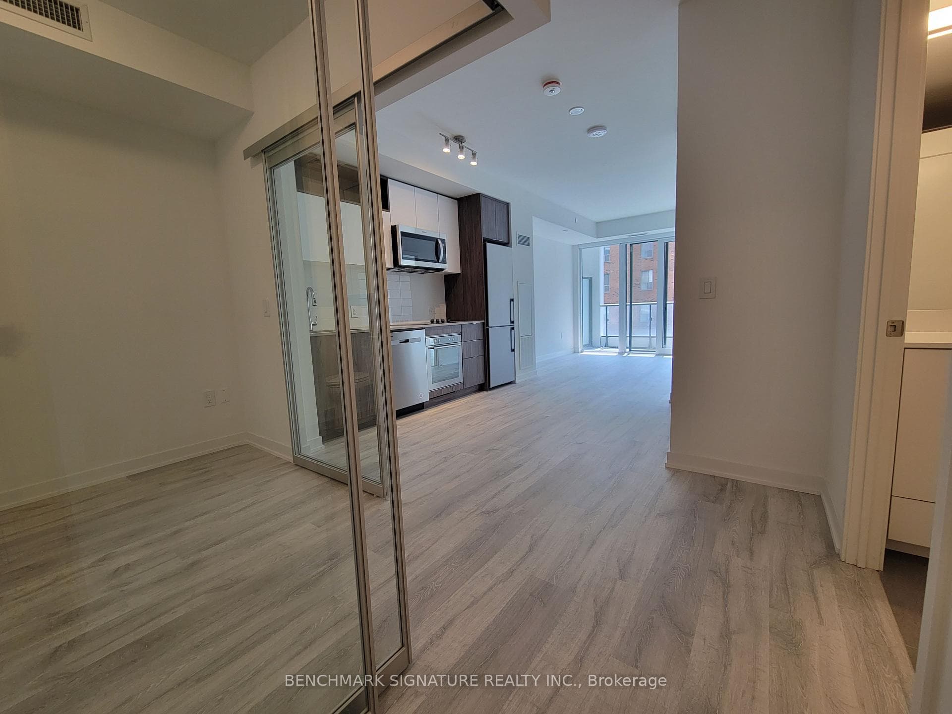 121 Lower Sherbourne Street Unit 470 photo 2