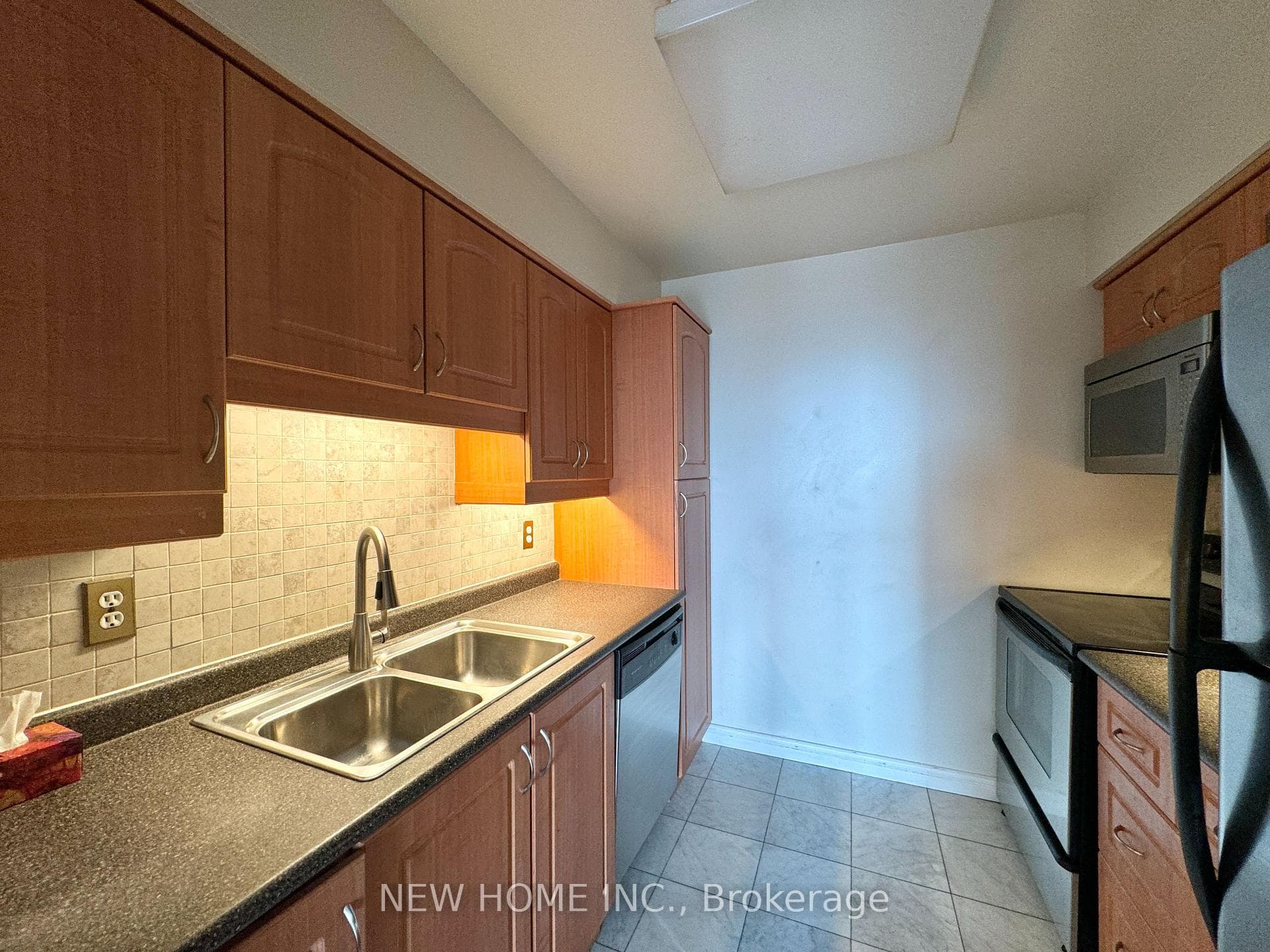 18 Hillcrest Avenue Unit 1908 photo 7