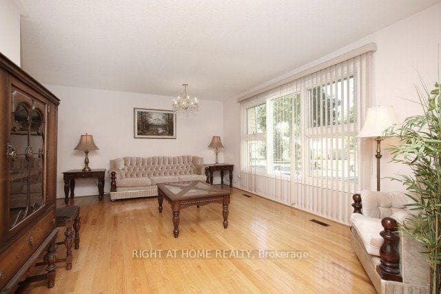 62 Cherrystone Drive photo 5