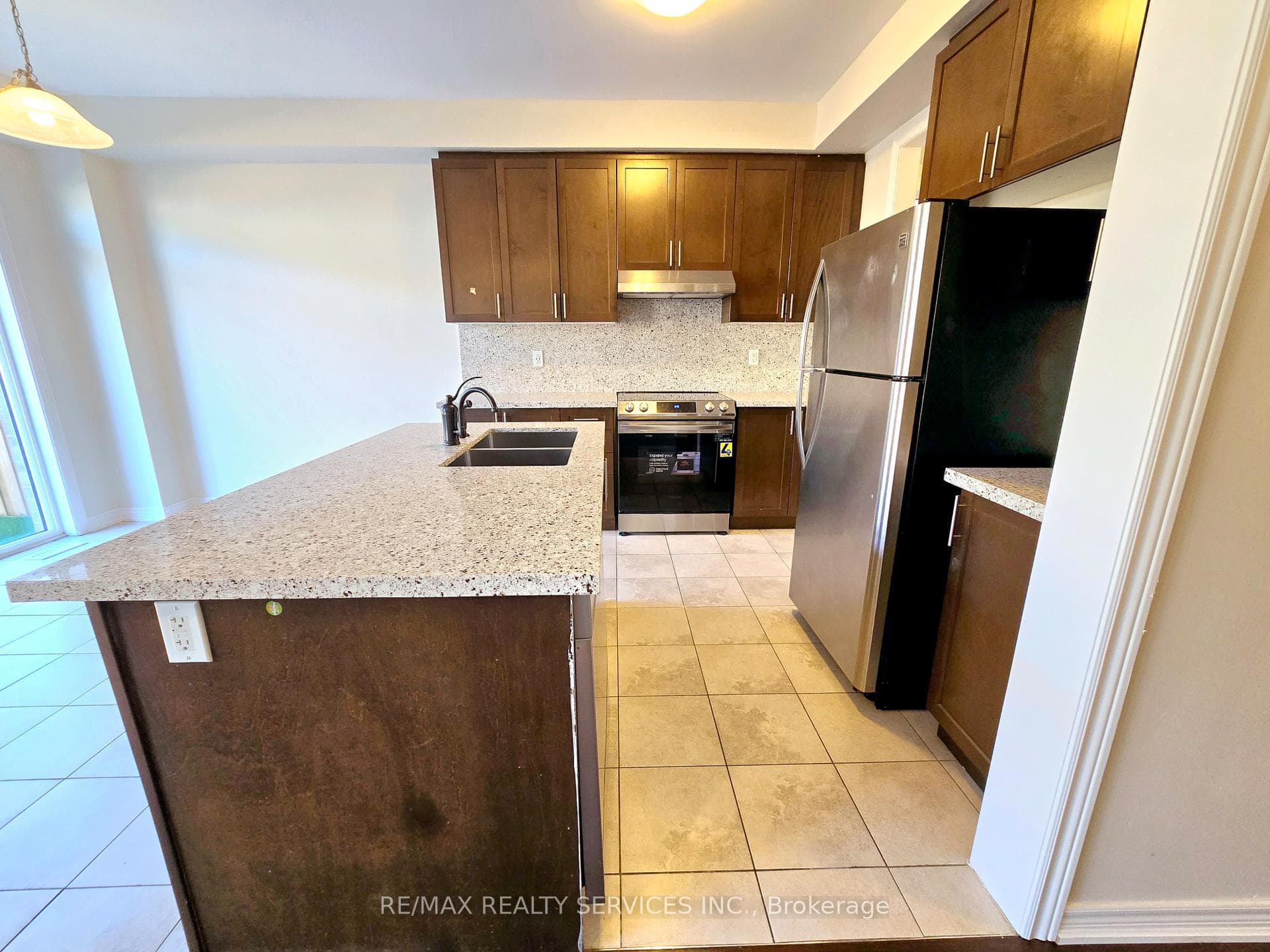 64 Mullholland Avenue photo 11