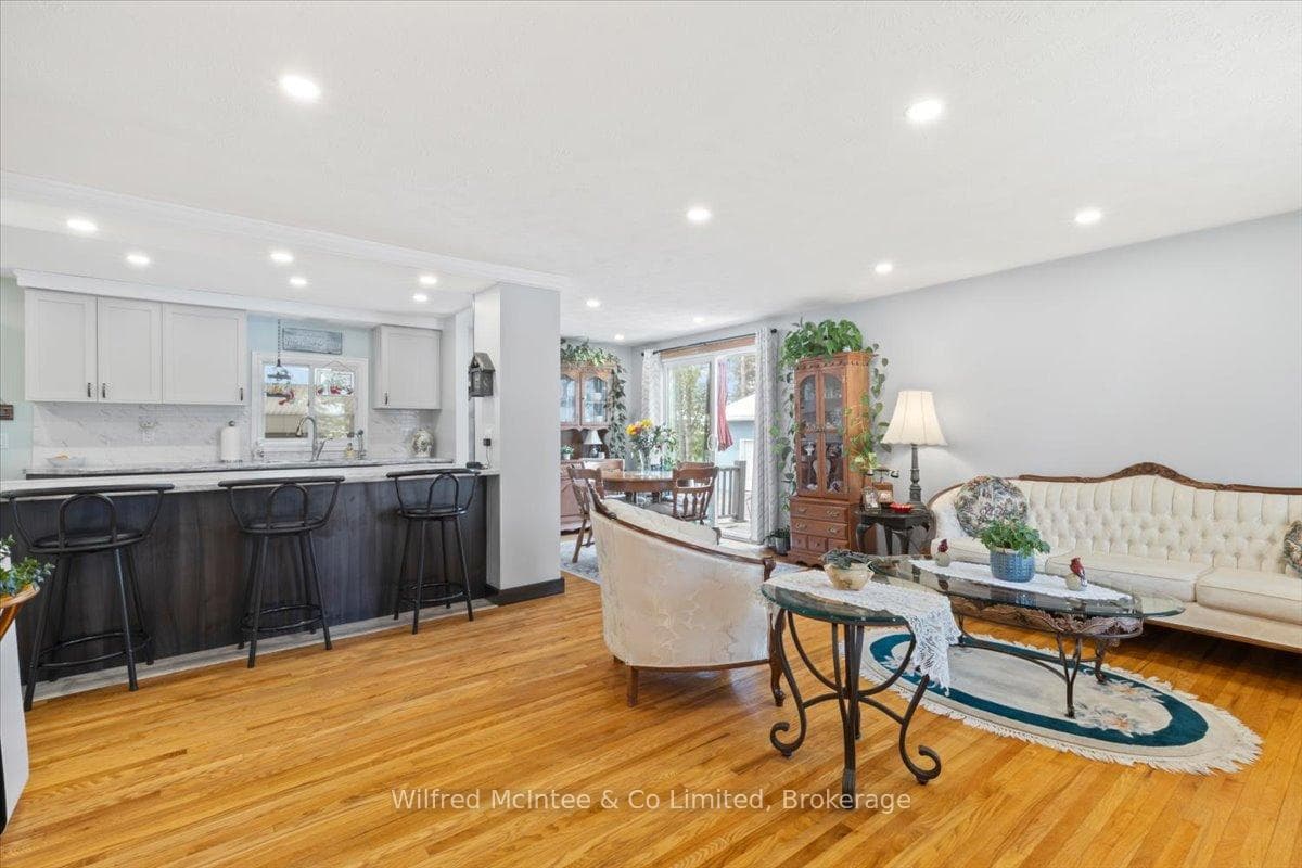 Kitchen/Living Room