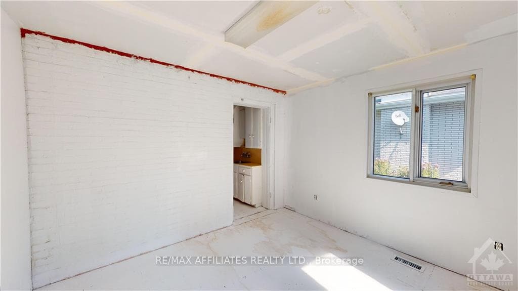 235 JAMES Street photo 19