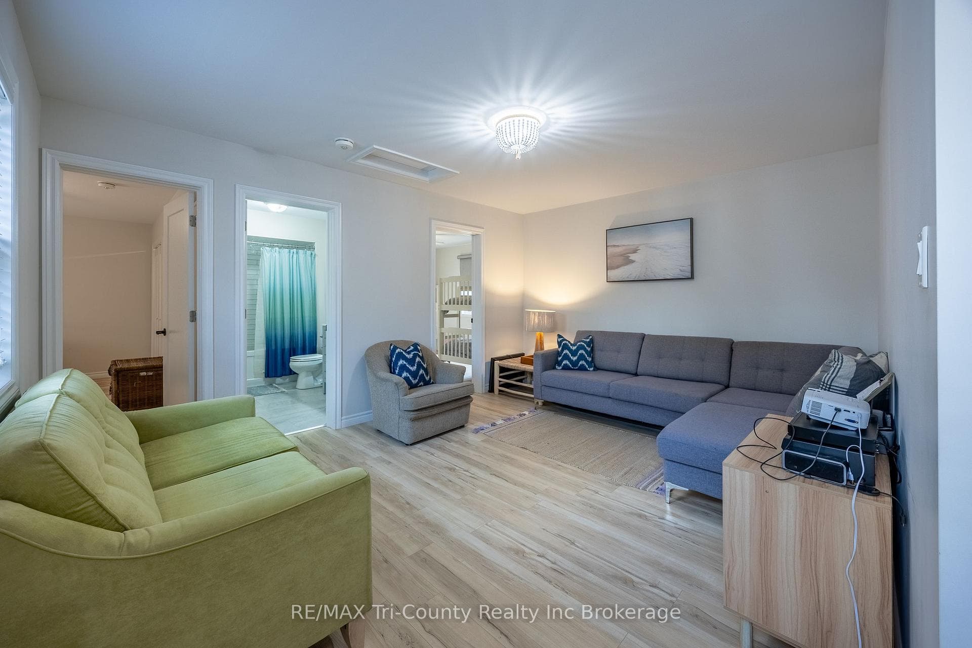 6 Addison Street photo 21