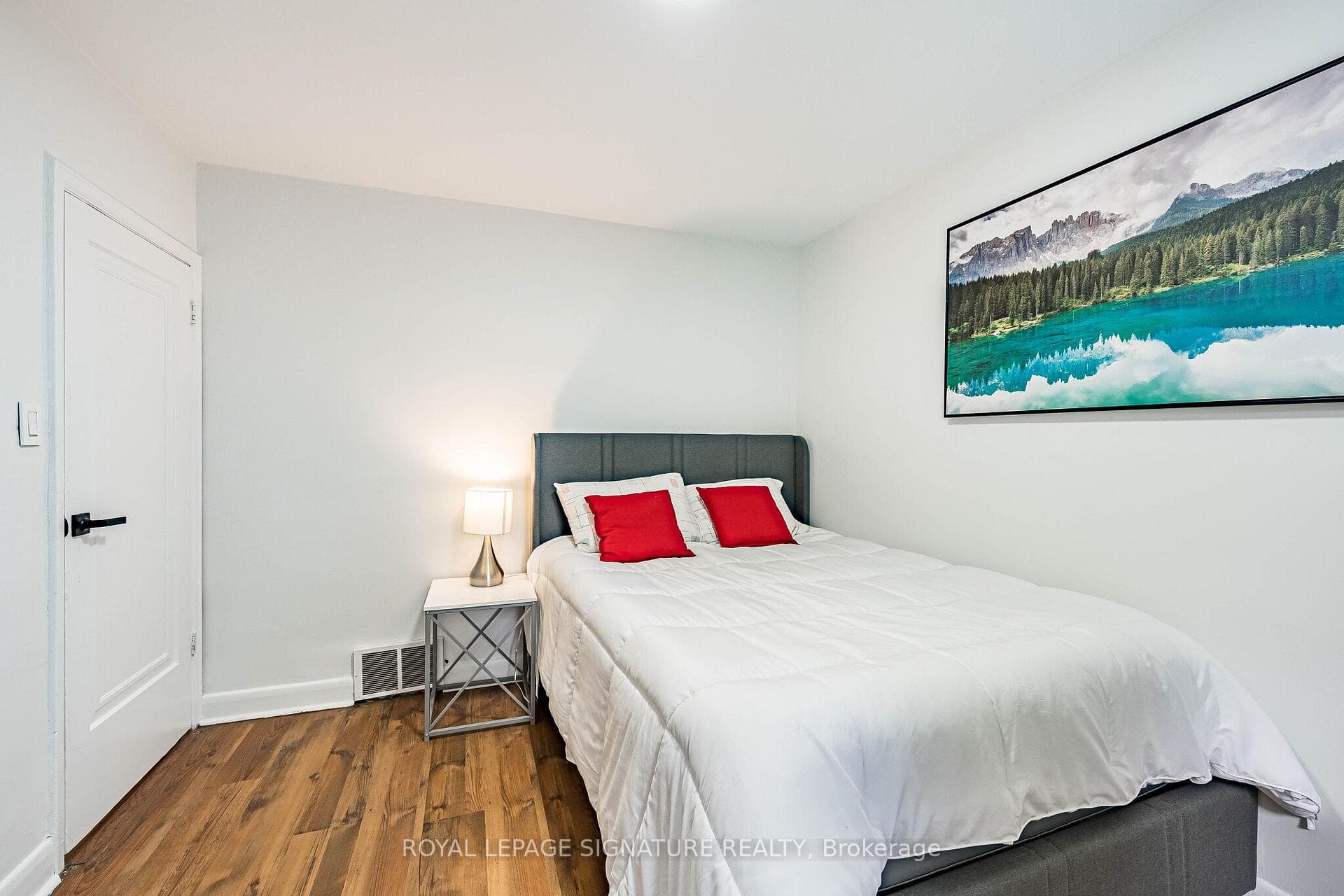 7 Putney Road photo 16