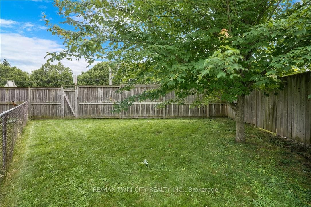 46 Chippewa Avenue photo 32