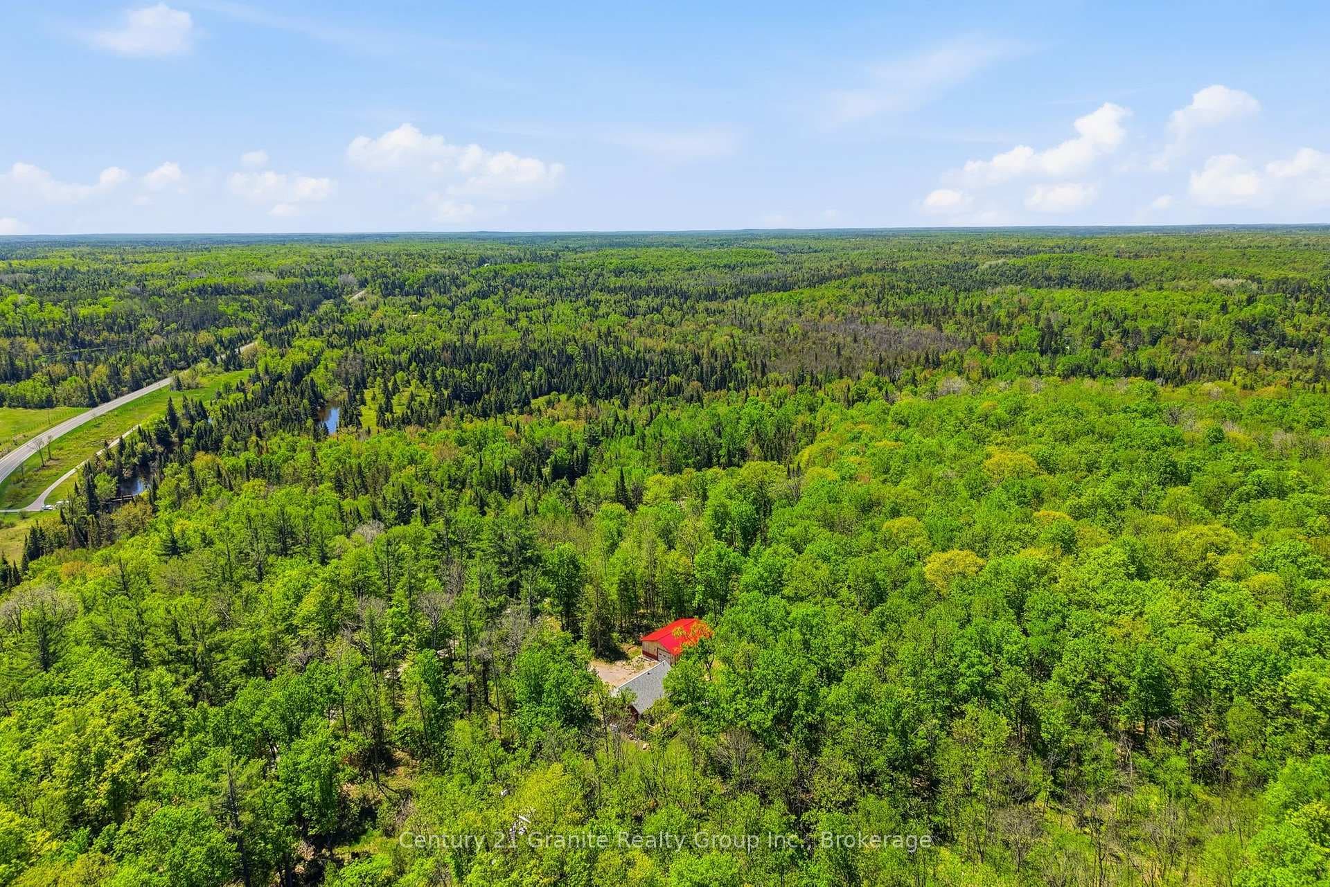 1048 Bacon Road photo 33