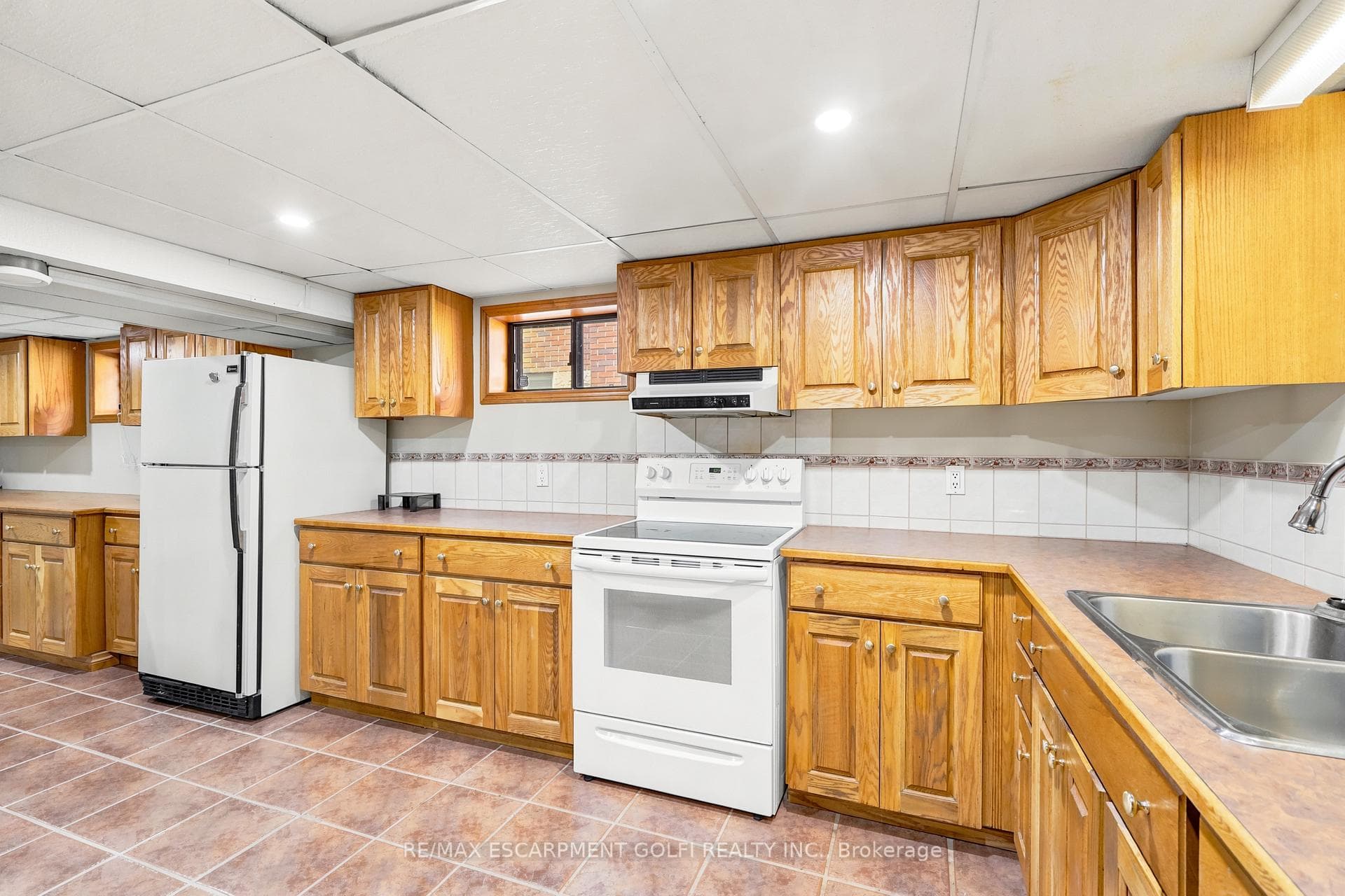 6902 Dell Avenue photo 24