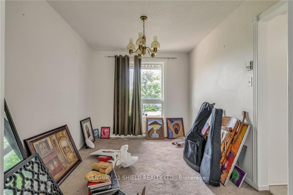 712 GLENGARRY Boulevard photo 21