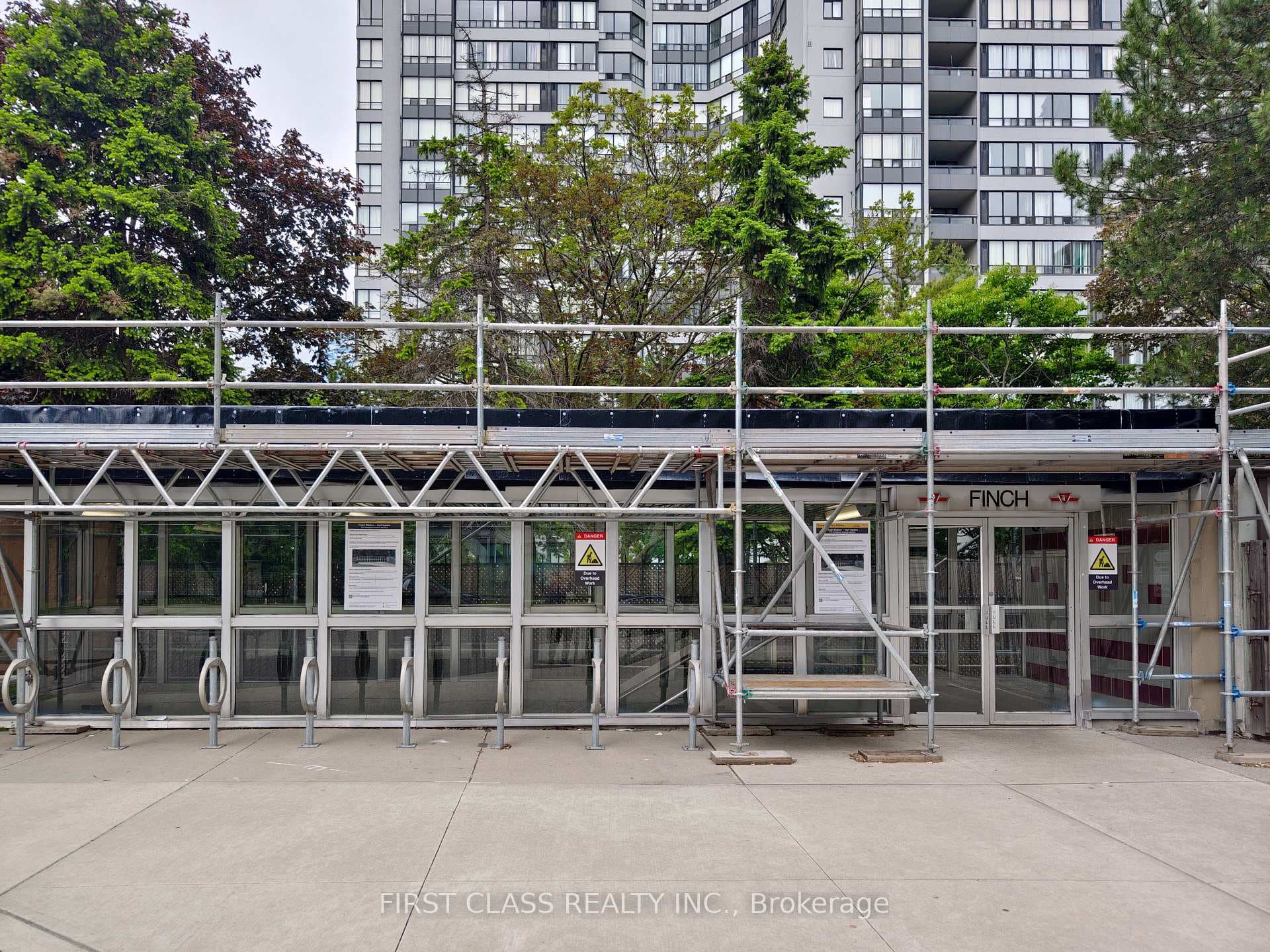 8 Pemberton Avenue Unit 606 photo 36