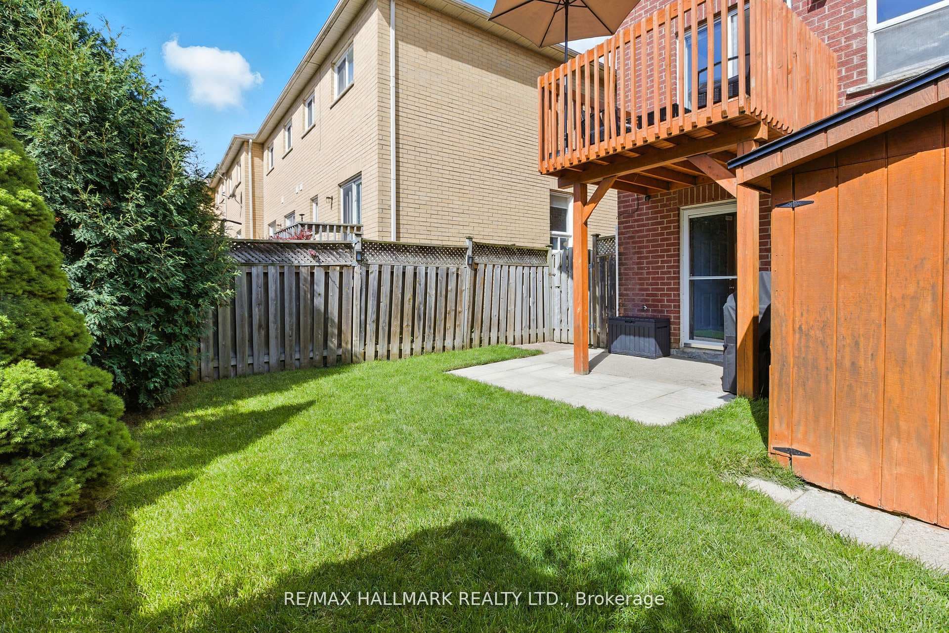 568 Legresley Lane photo 29