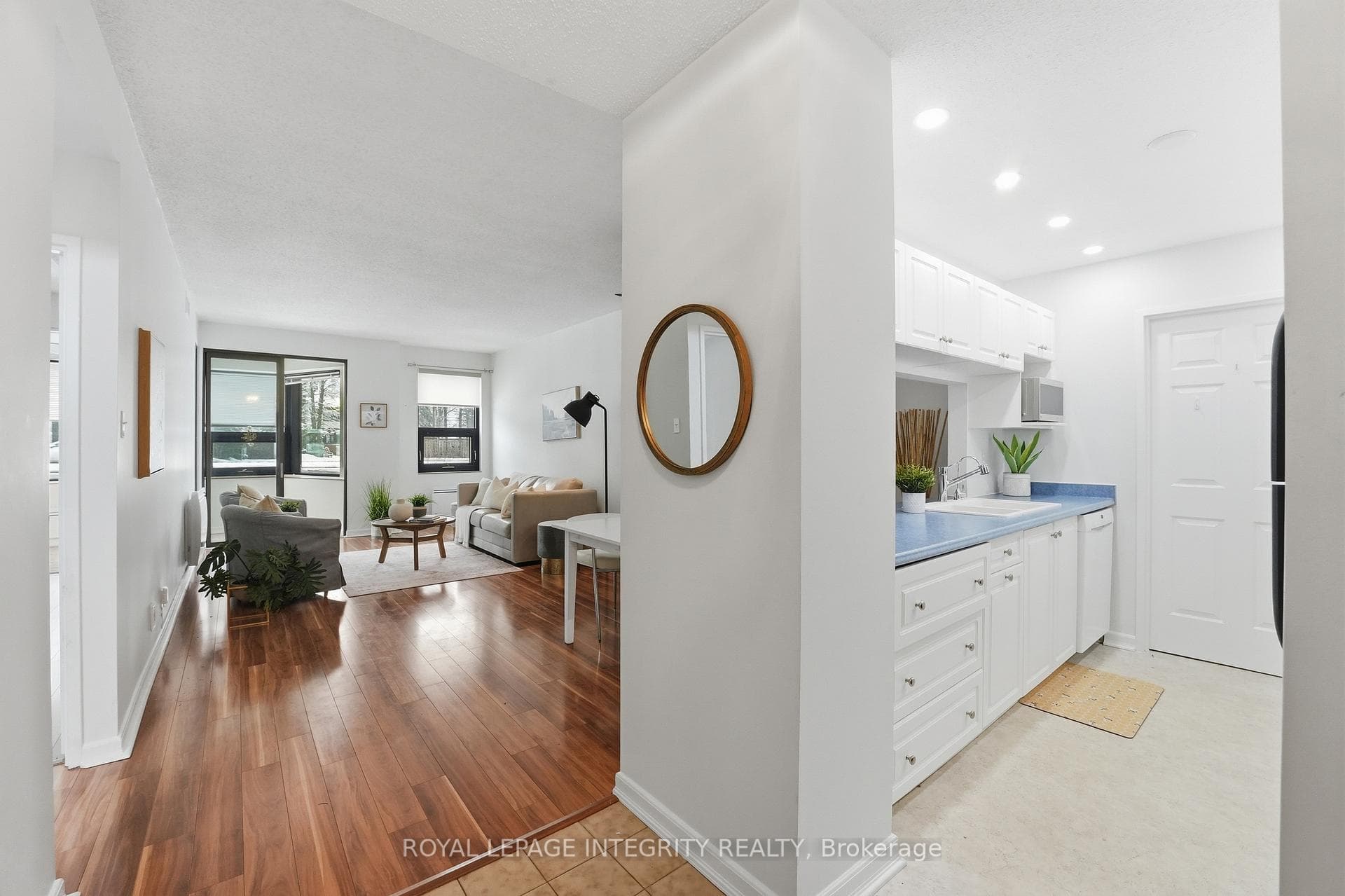 2019 Carling Avenue Unit 108 photo 3