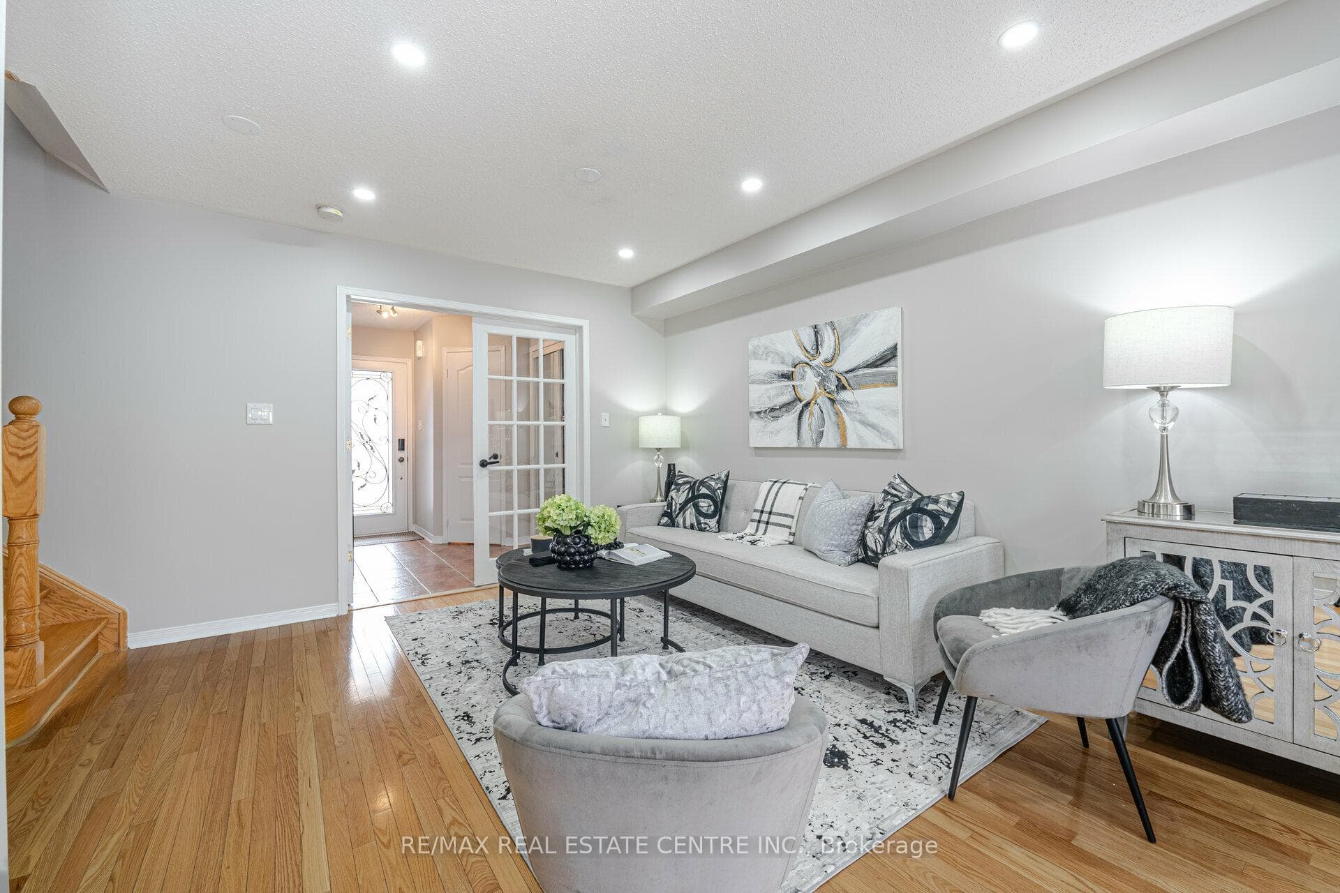 170 Cathedral Drive photo 8