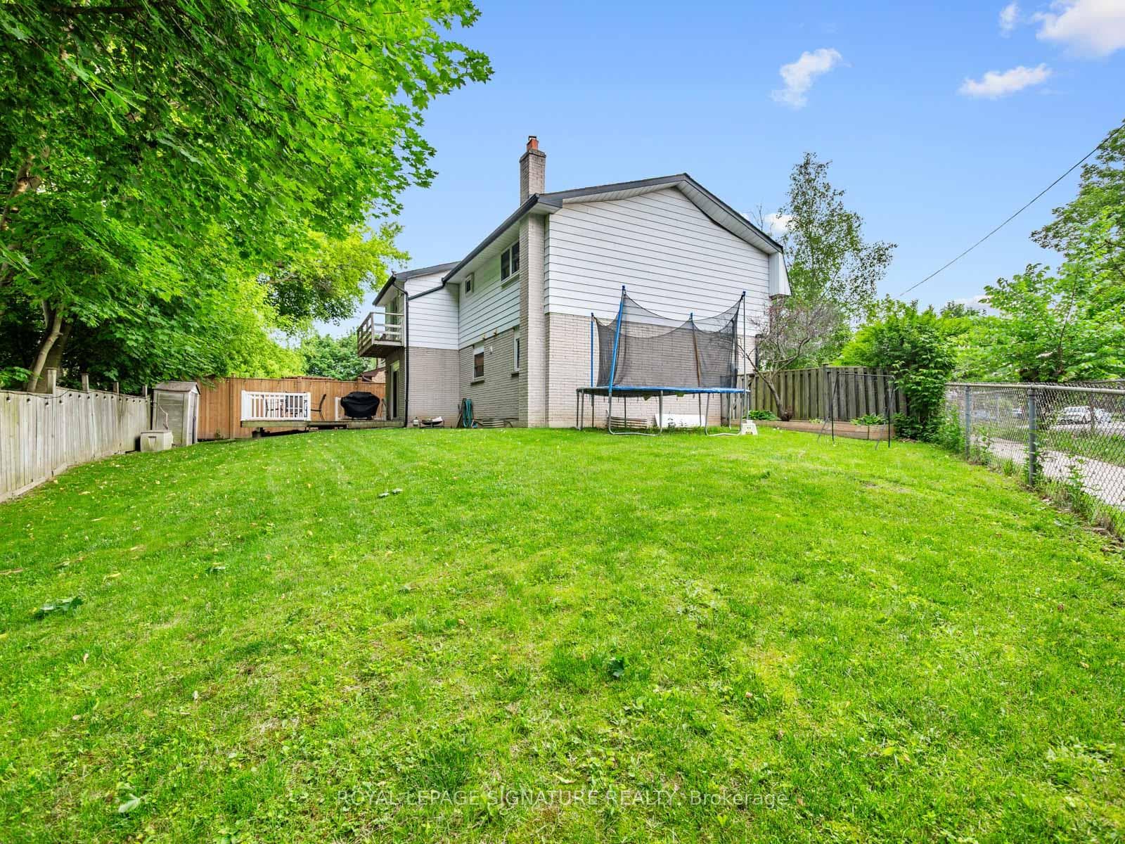 126 Beaverbrook Court photo 41