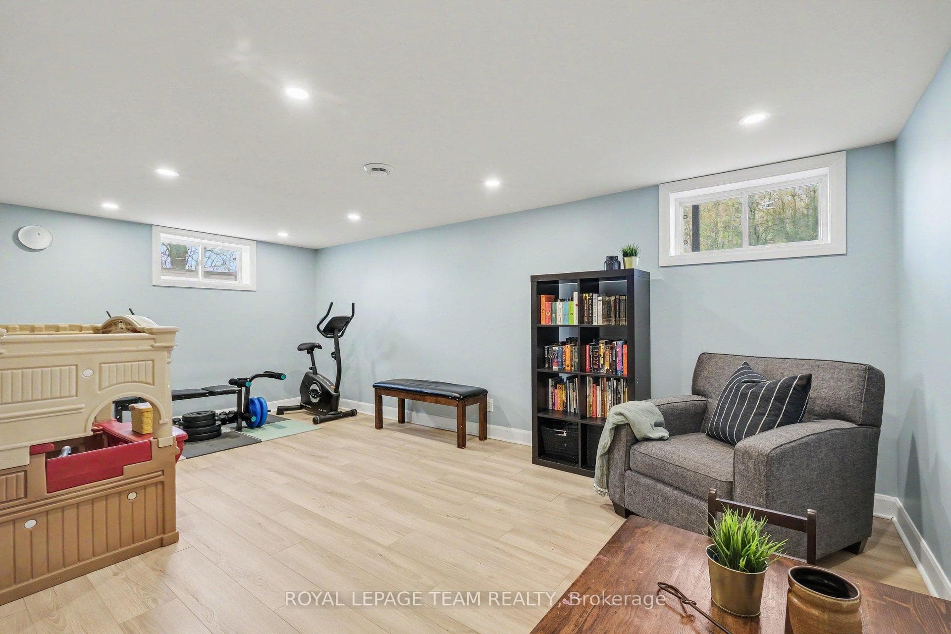 1246 South Gower Drive photo 25