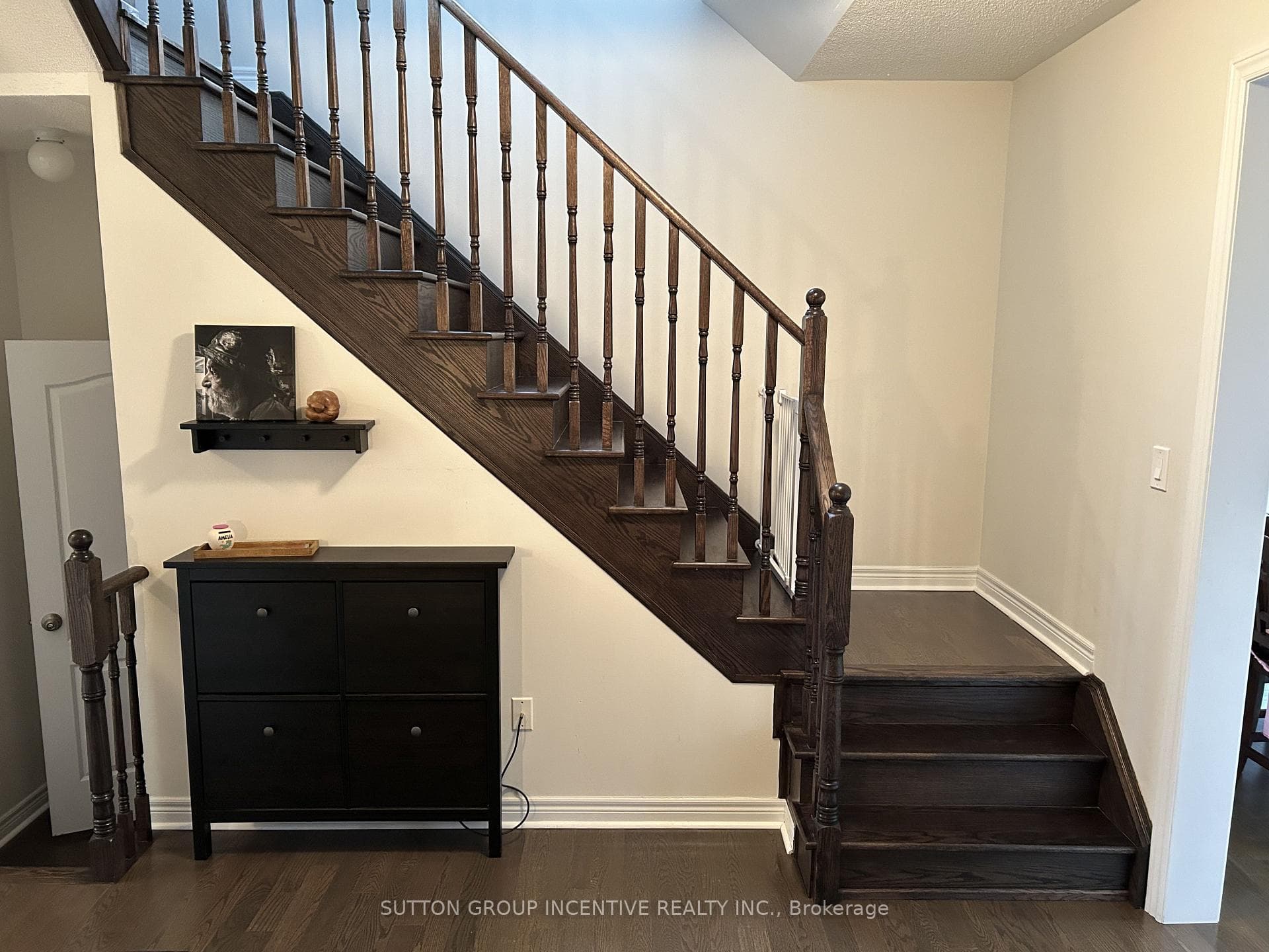 52 Snelgrove Crescent photo 9