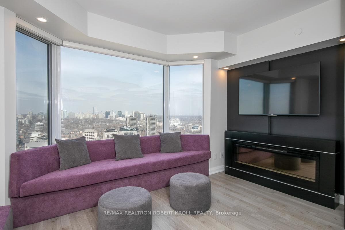 155 Yorkville Avenue Unit 2818 photo 16