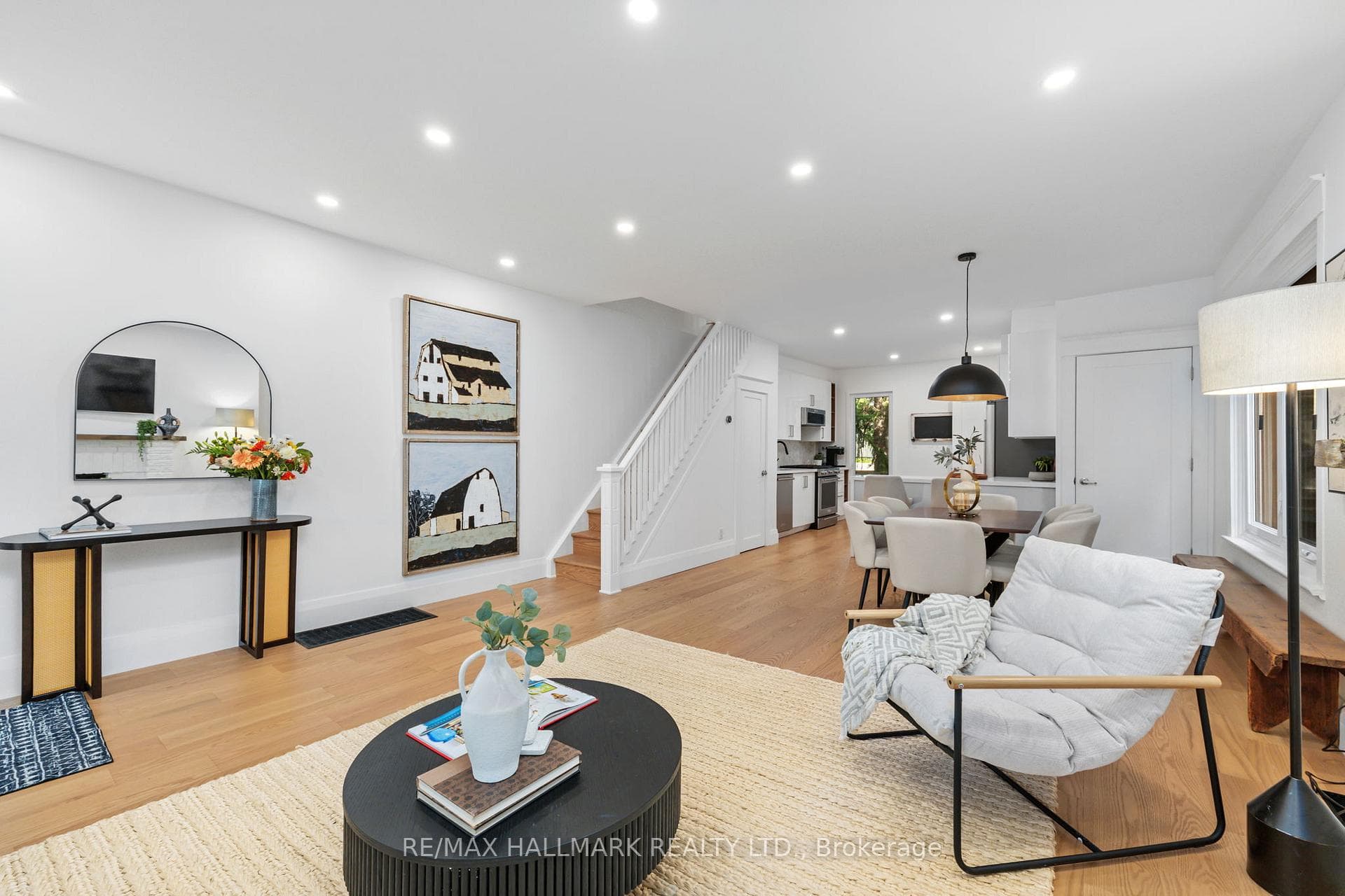 424 Kingston Road photo 7