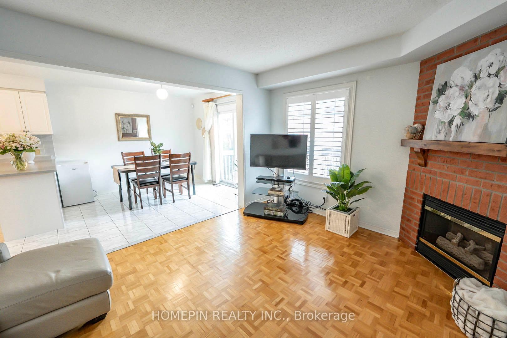 59 Mindy Crescent photo 8