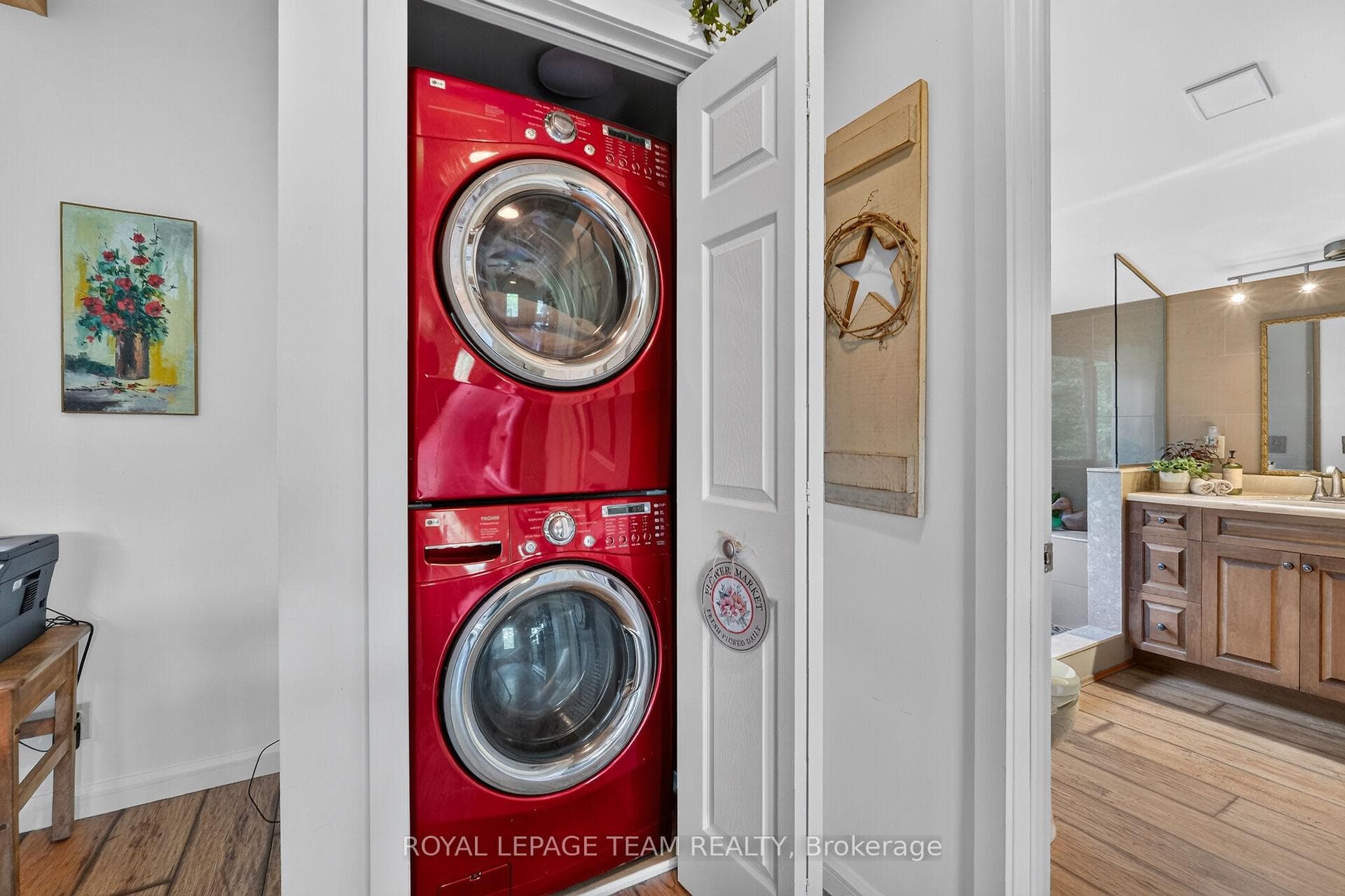 102 A Mcvicar Lane photo 24