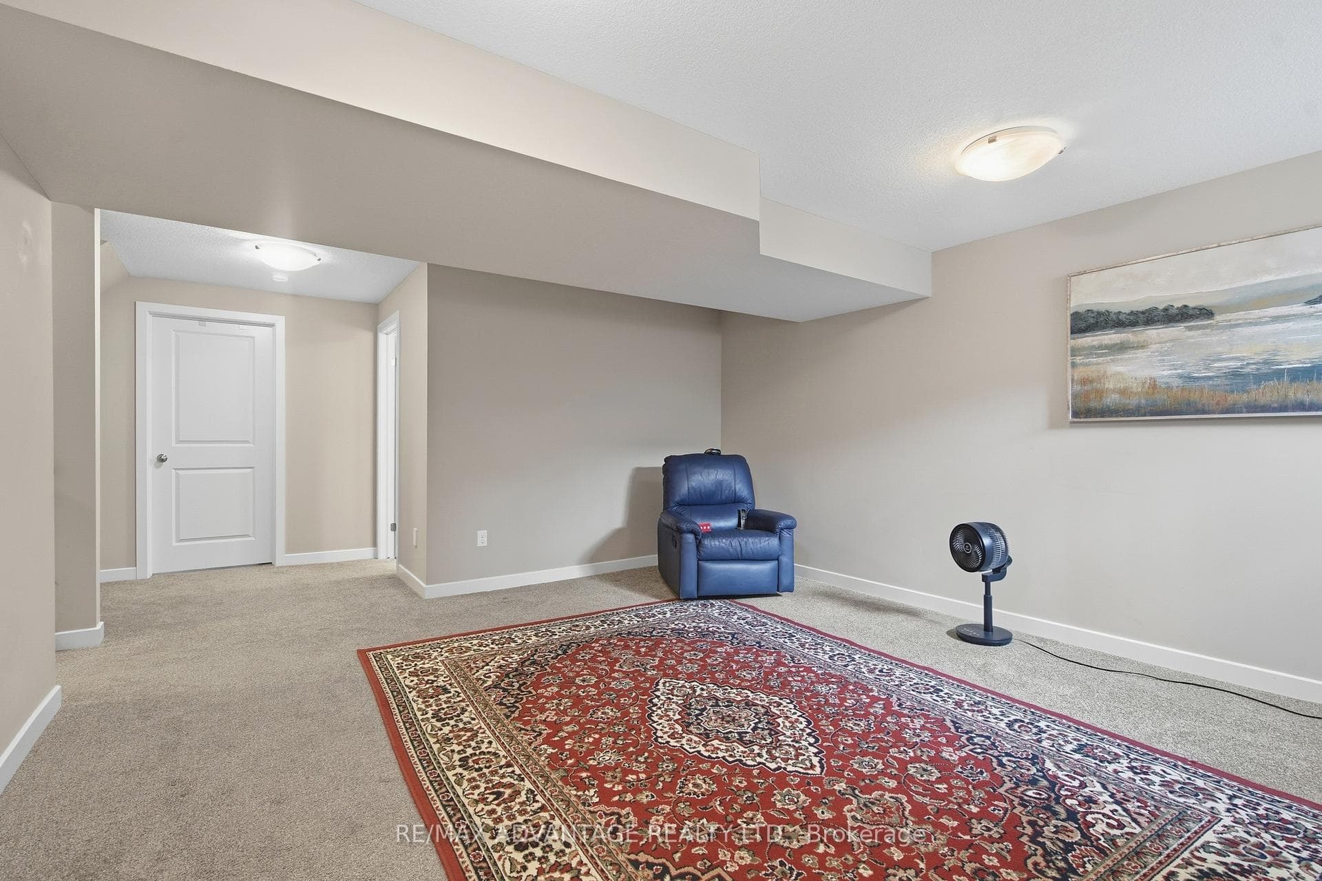 16 Empire Parkway photo 28