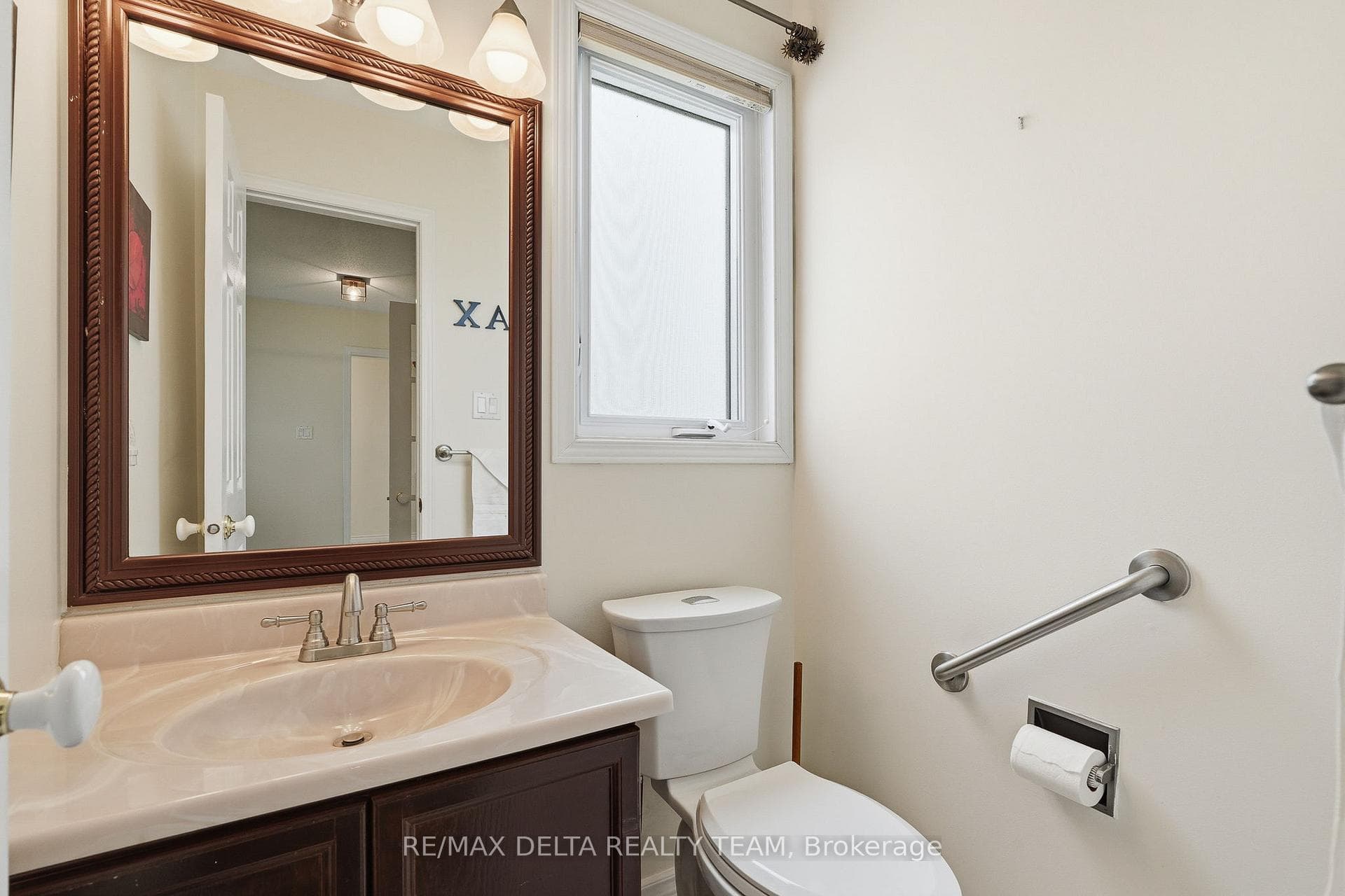 310 Mceachern Crescent photo 5