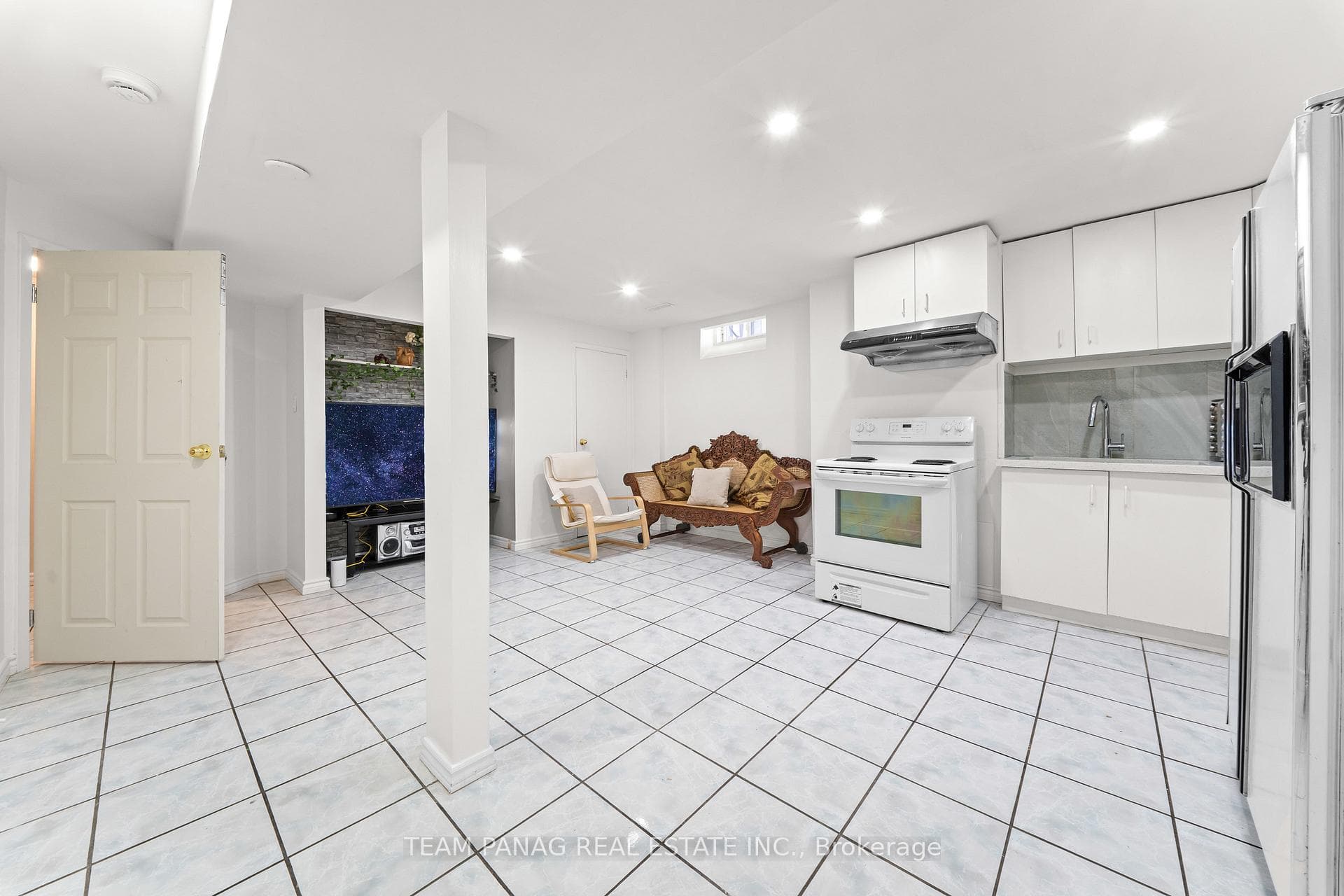 1 Sprucelands Avenue photo 36