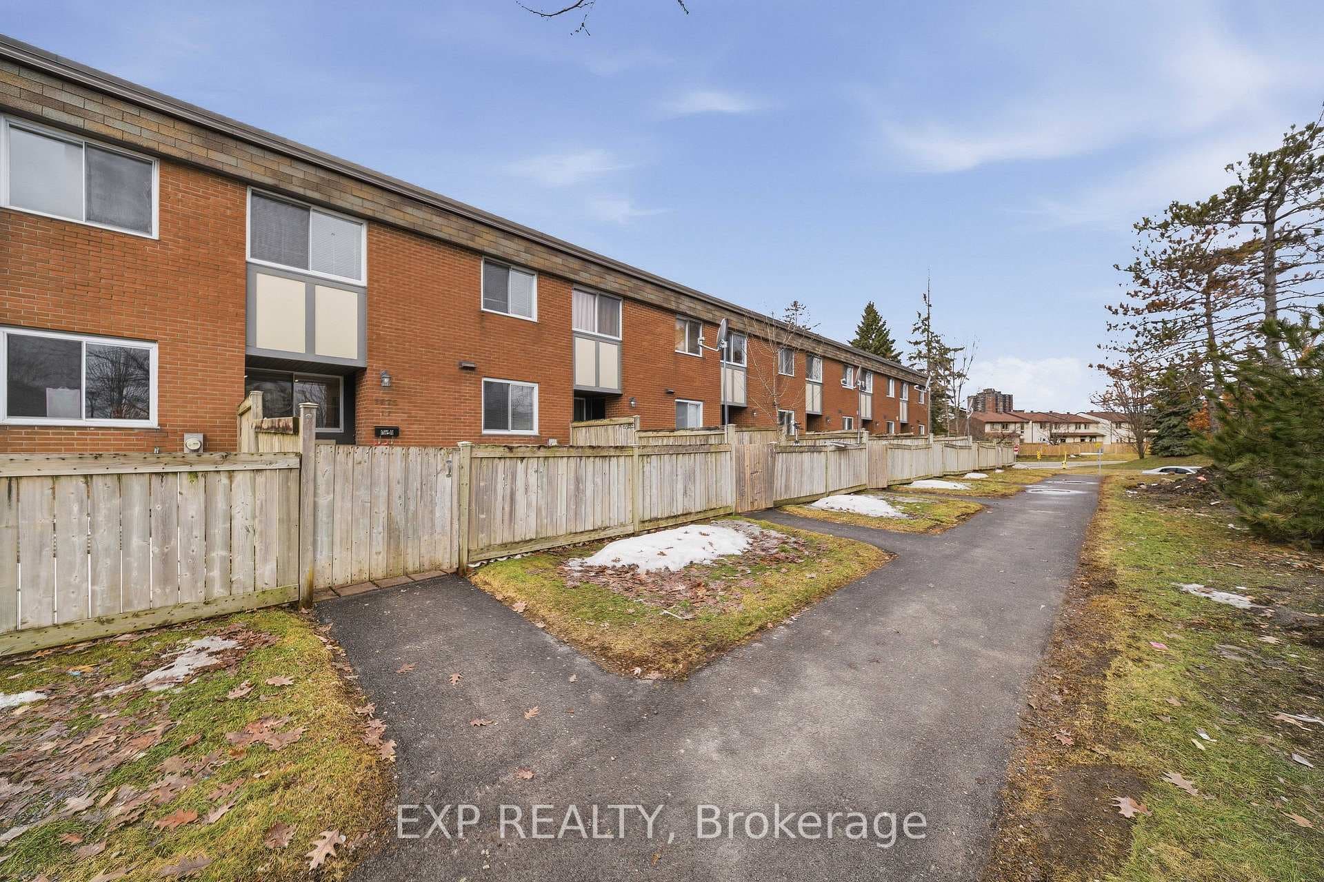 1675 Heatherington Road Unit 11 photo 20