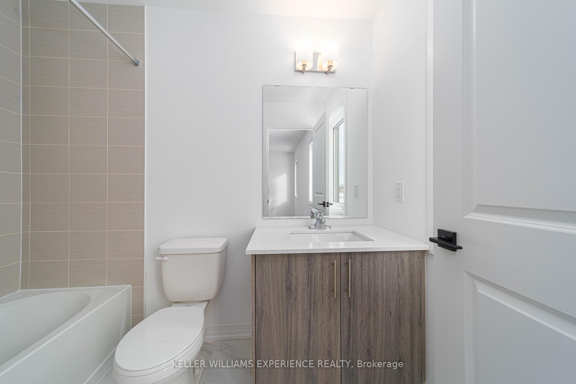 147 TURNBERRY Lane photo 10