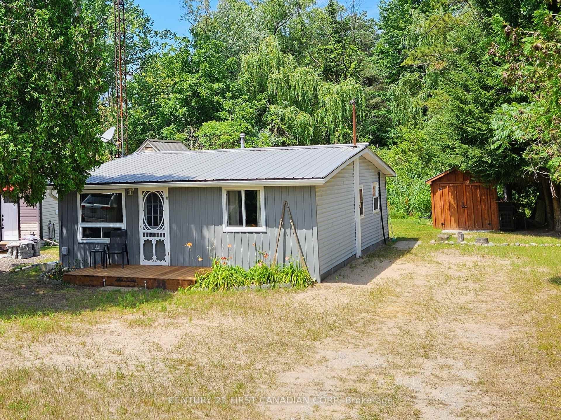 6346 London Road photo 1