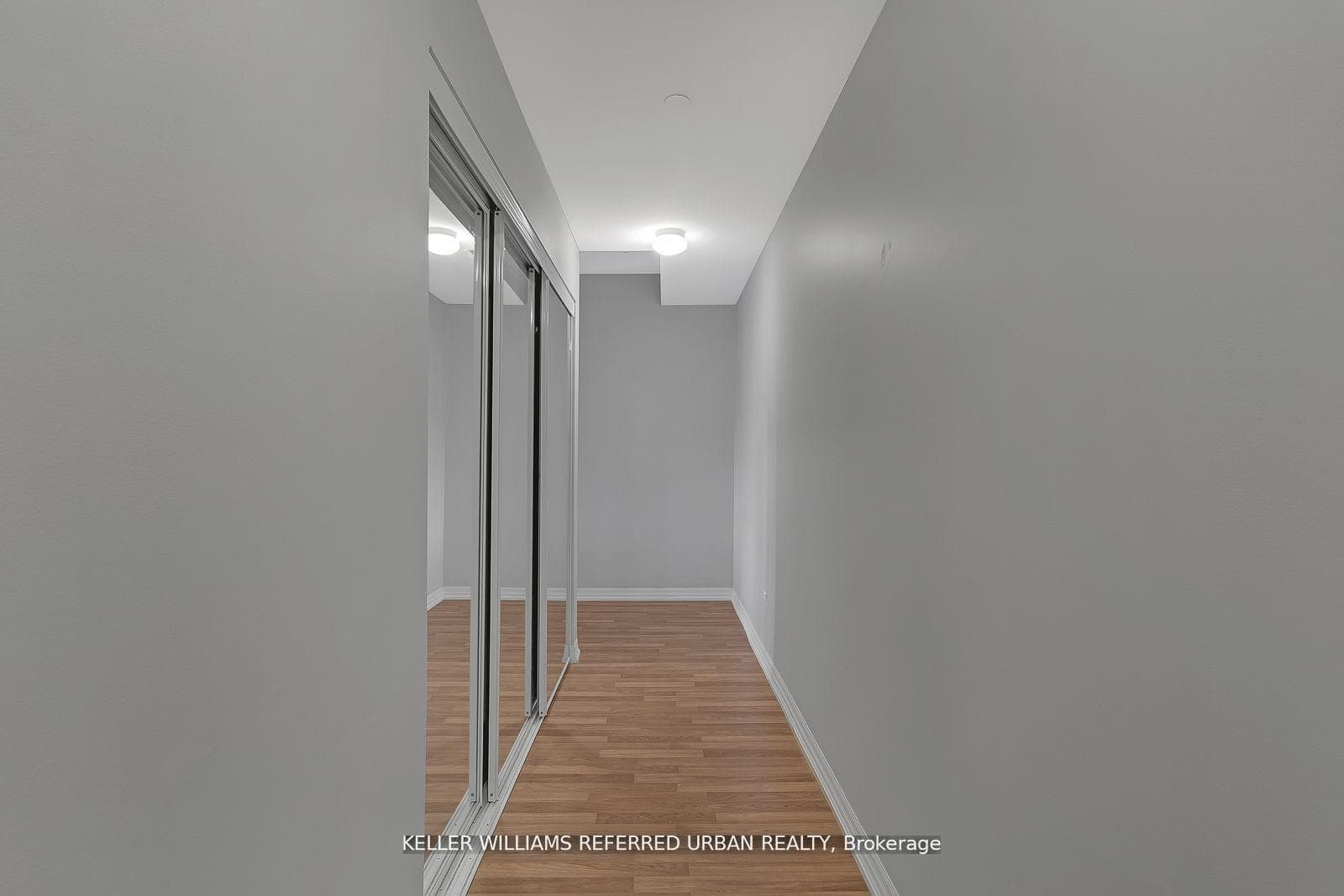 3563 Lake Shore Boulevard Unit 203 photo 2