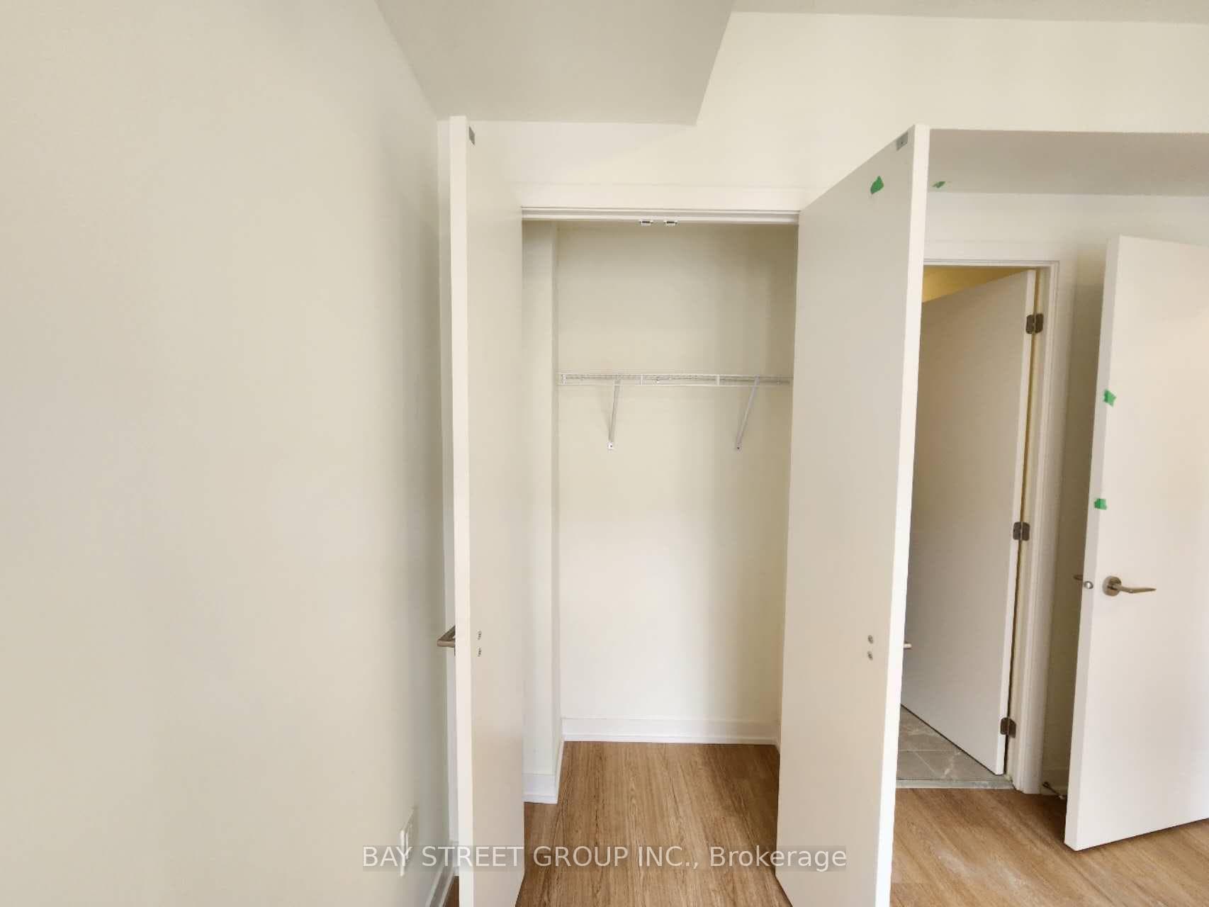 2 Steckley House Lane Unit 908 photo 6