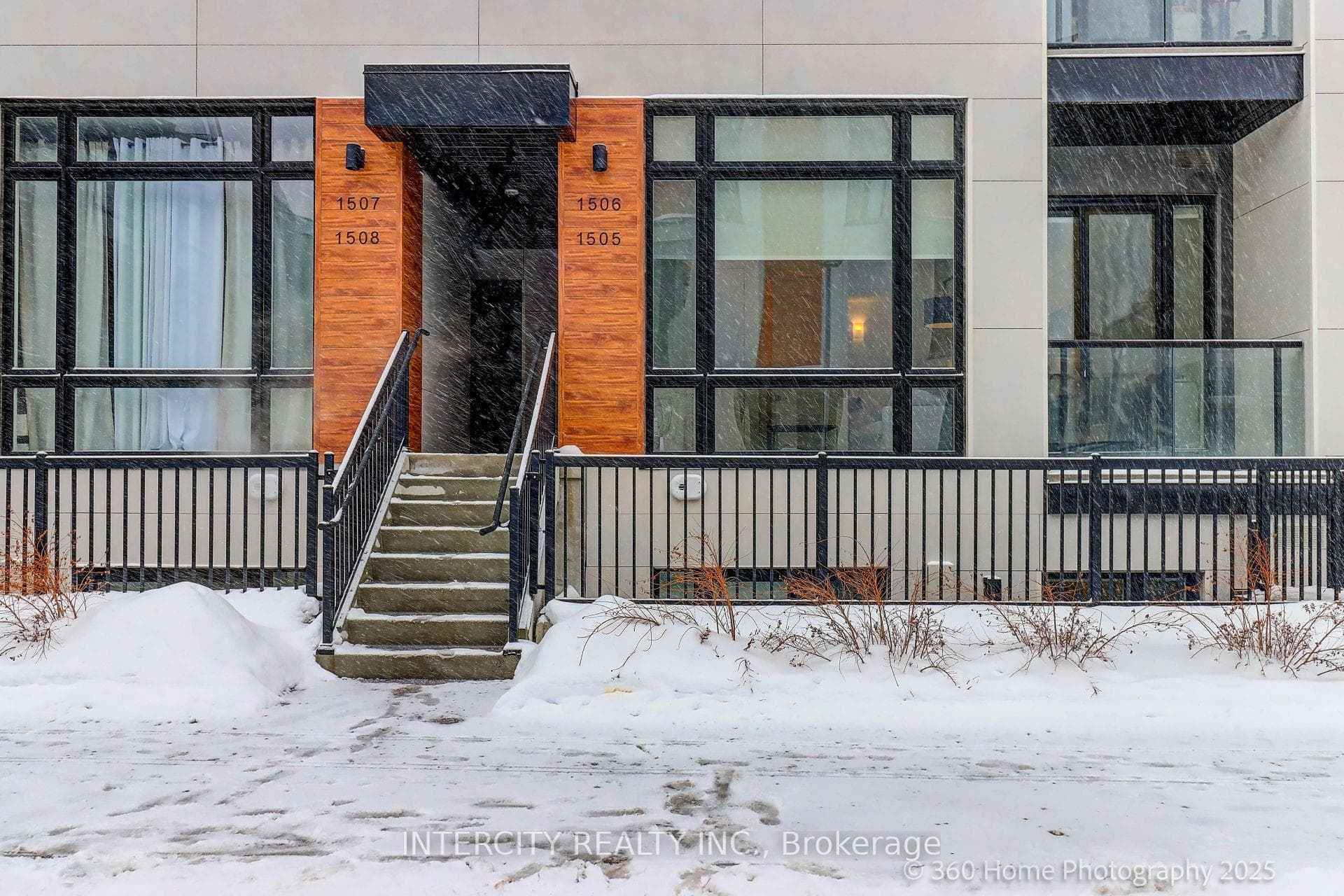 11 David Eyer Road Unit 1505 photo 2