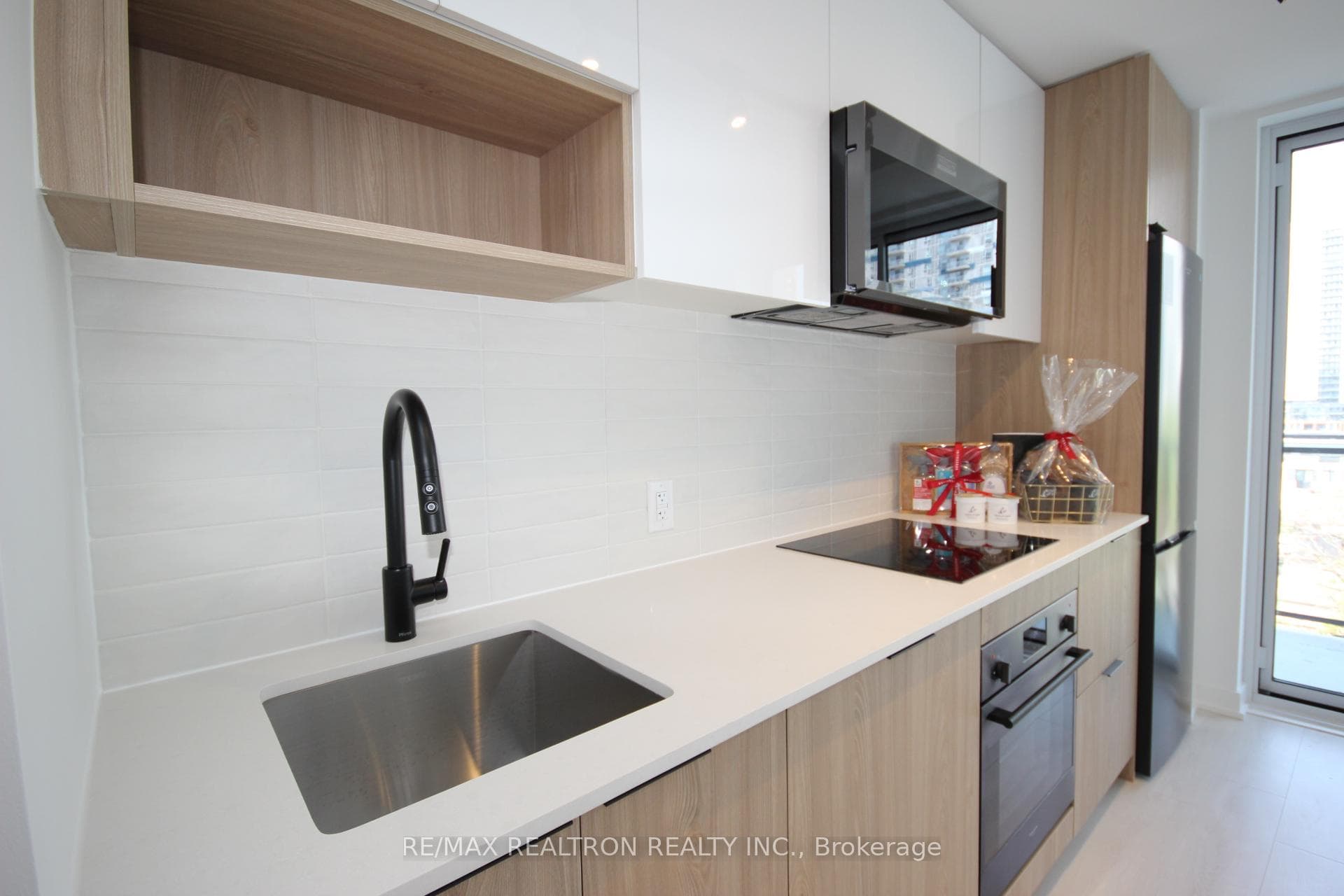 5 Defries Street Unit 622 photo 13