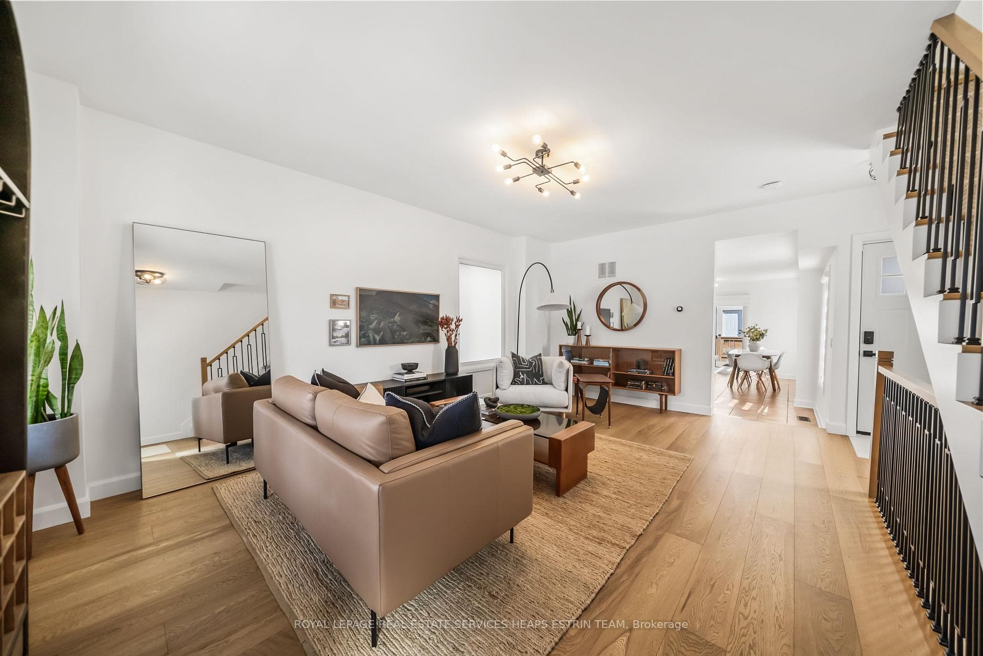 237 Silverthorn Avenue photo 3