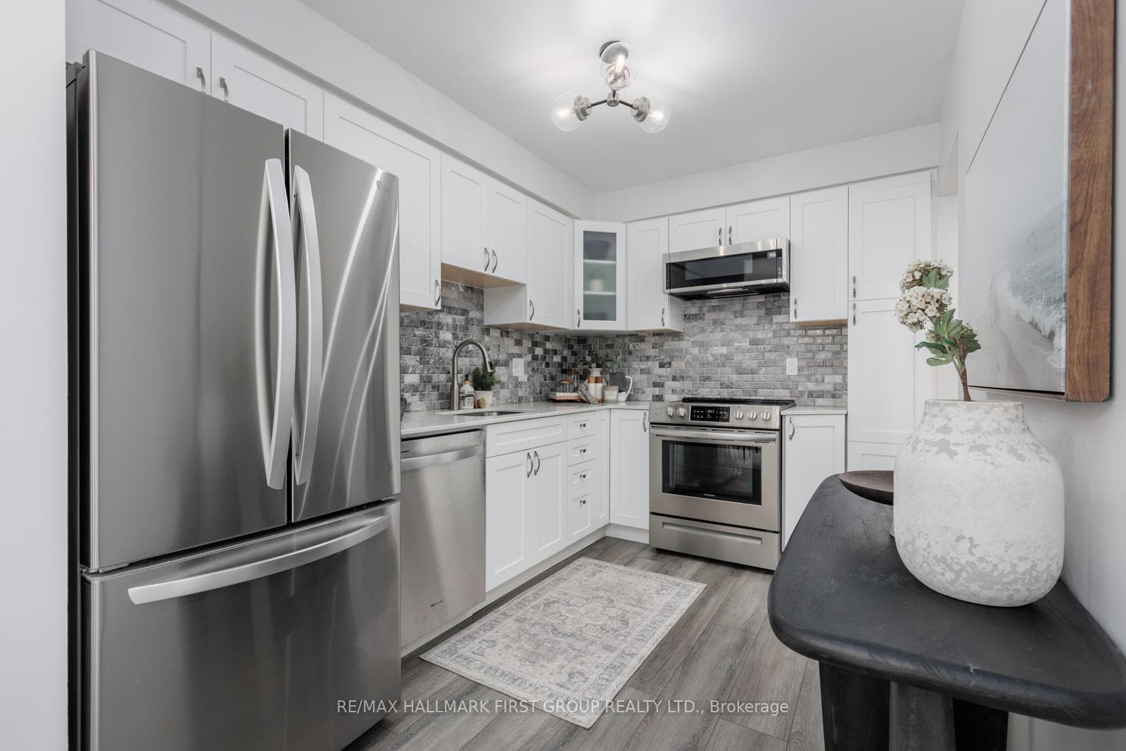 10 Bassett Boulevard Unit 28 photo 14