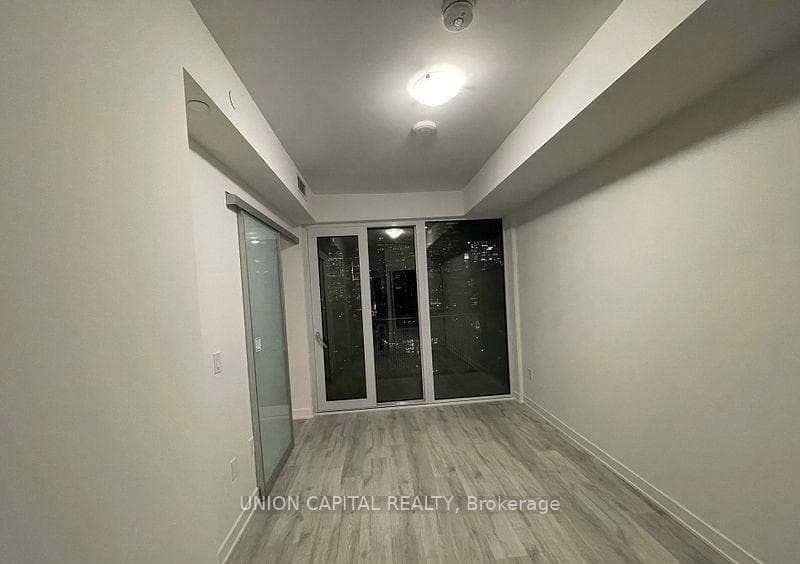 135 Lower Sherbourne Street Unit 2233 photo 2