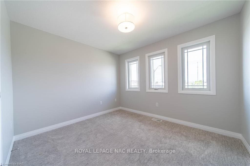 1 Alicia Crescent photo 25