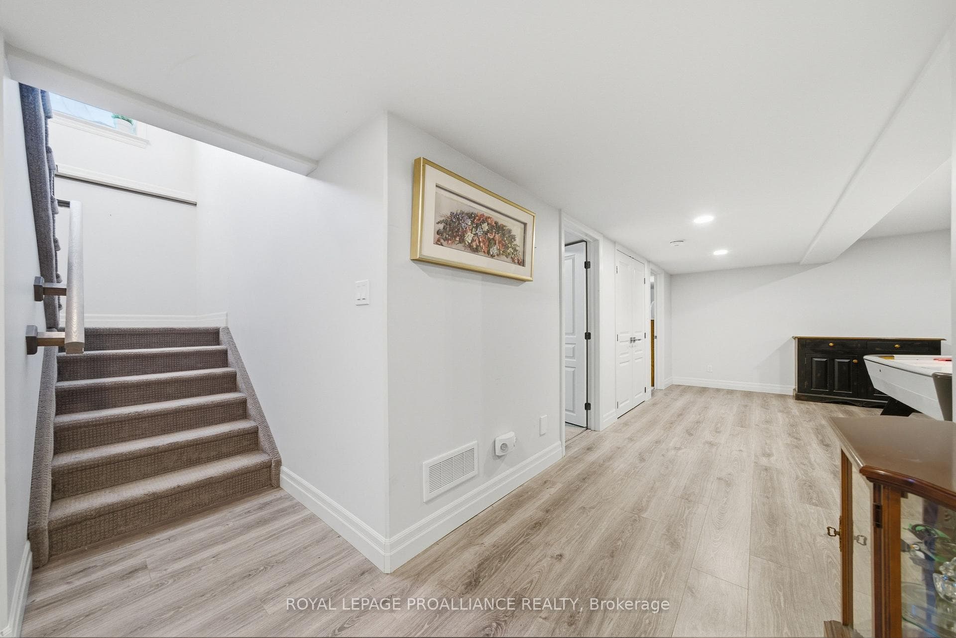 51 Crews Crescent photo 30