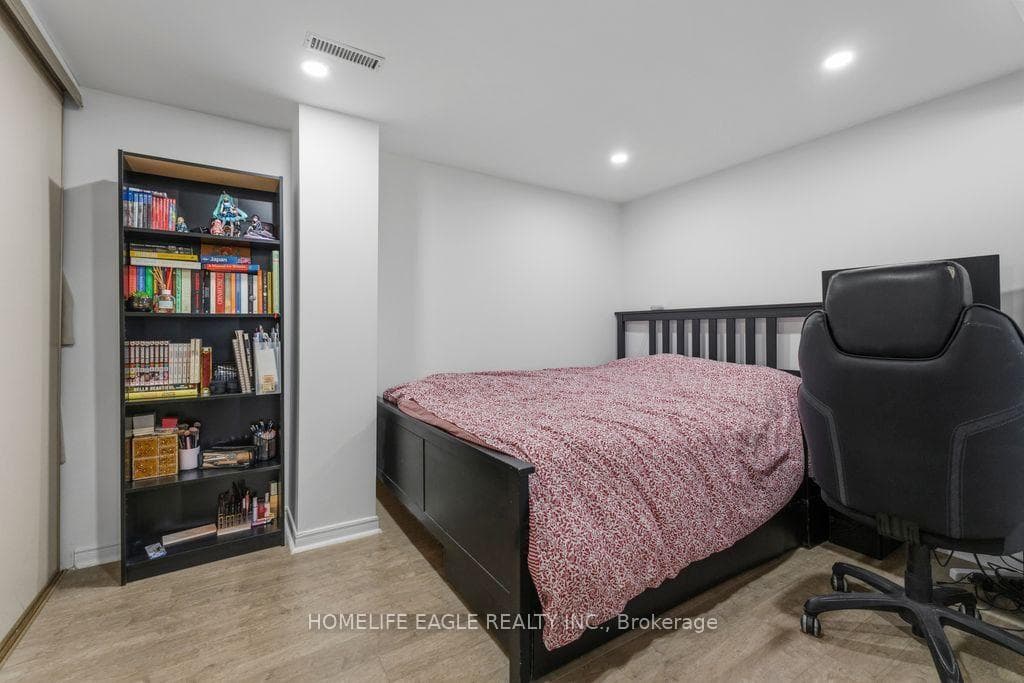 156 Heale Avenue photo 20