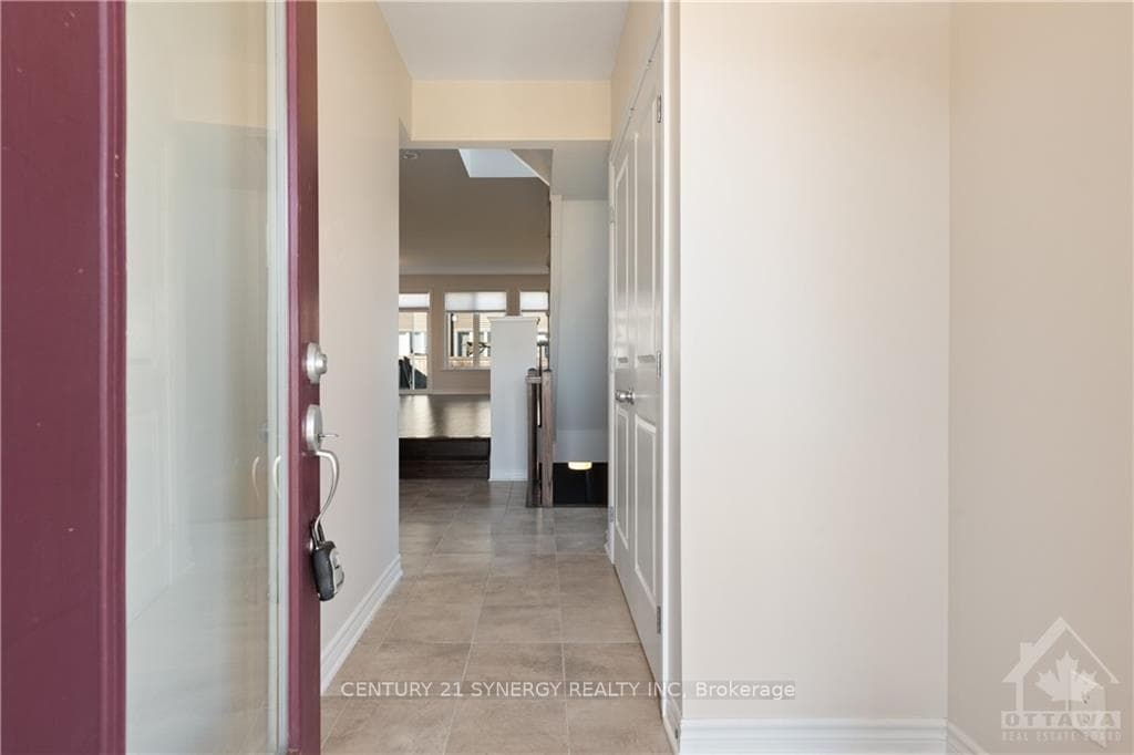 734 SORA Way photo 3