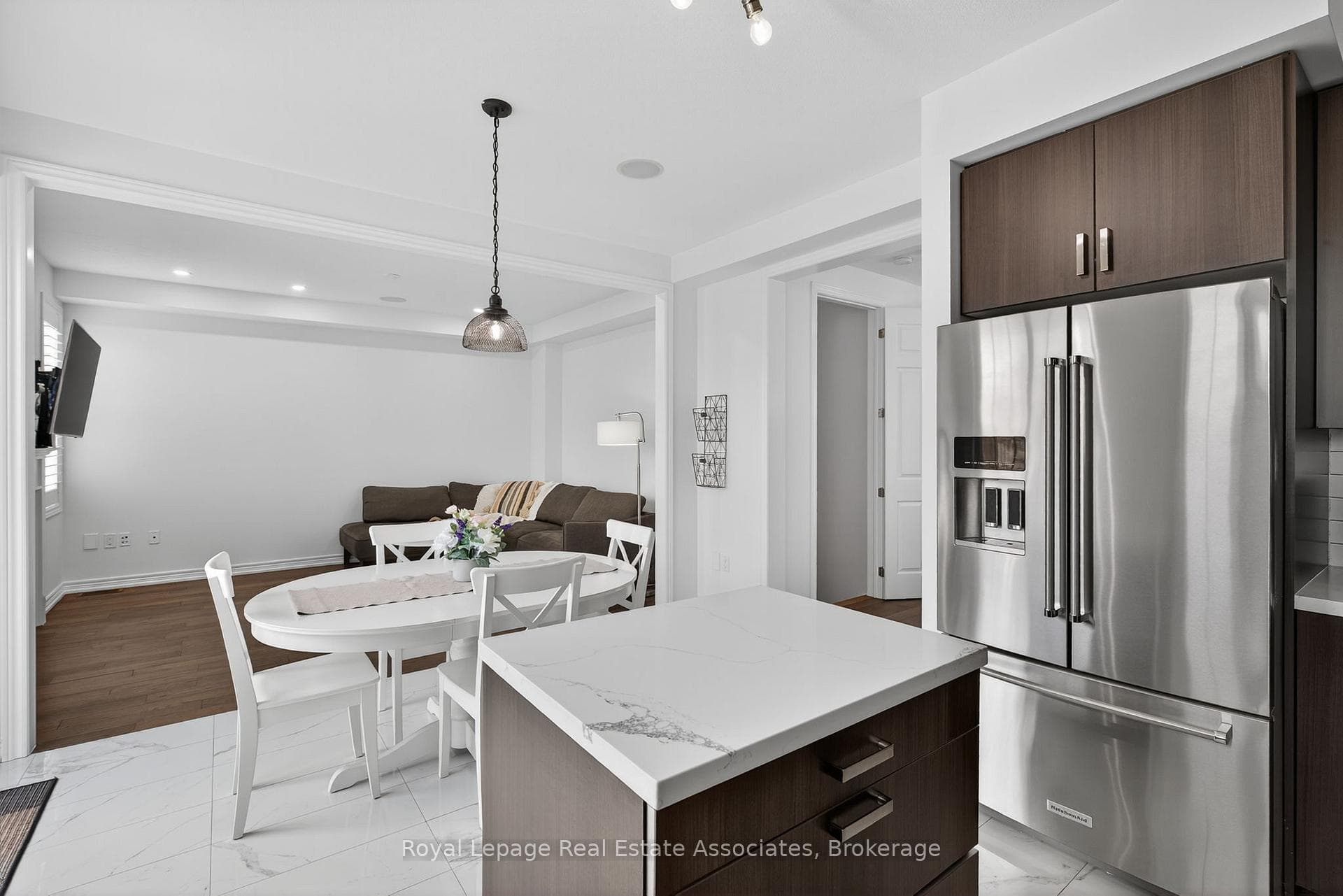 113 Sutcliffe Way photo 9