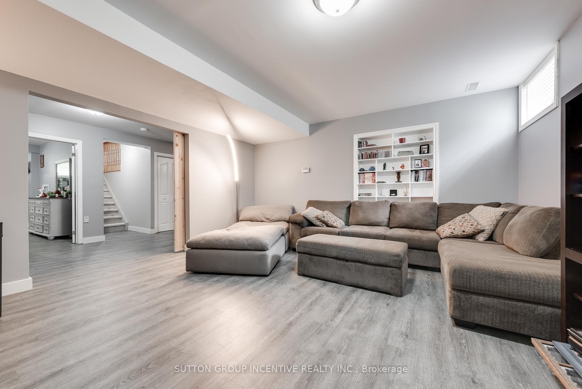 110 Lakeshore Road photo 37