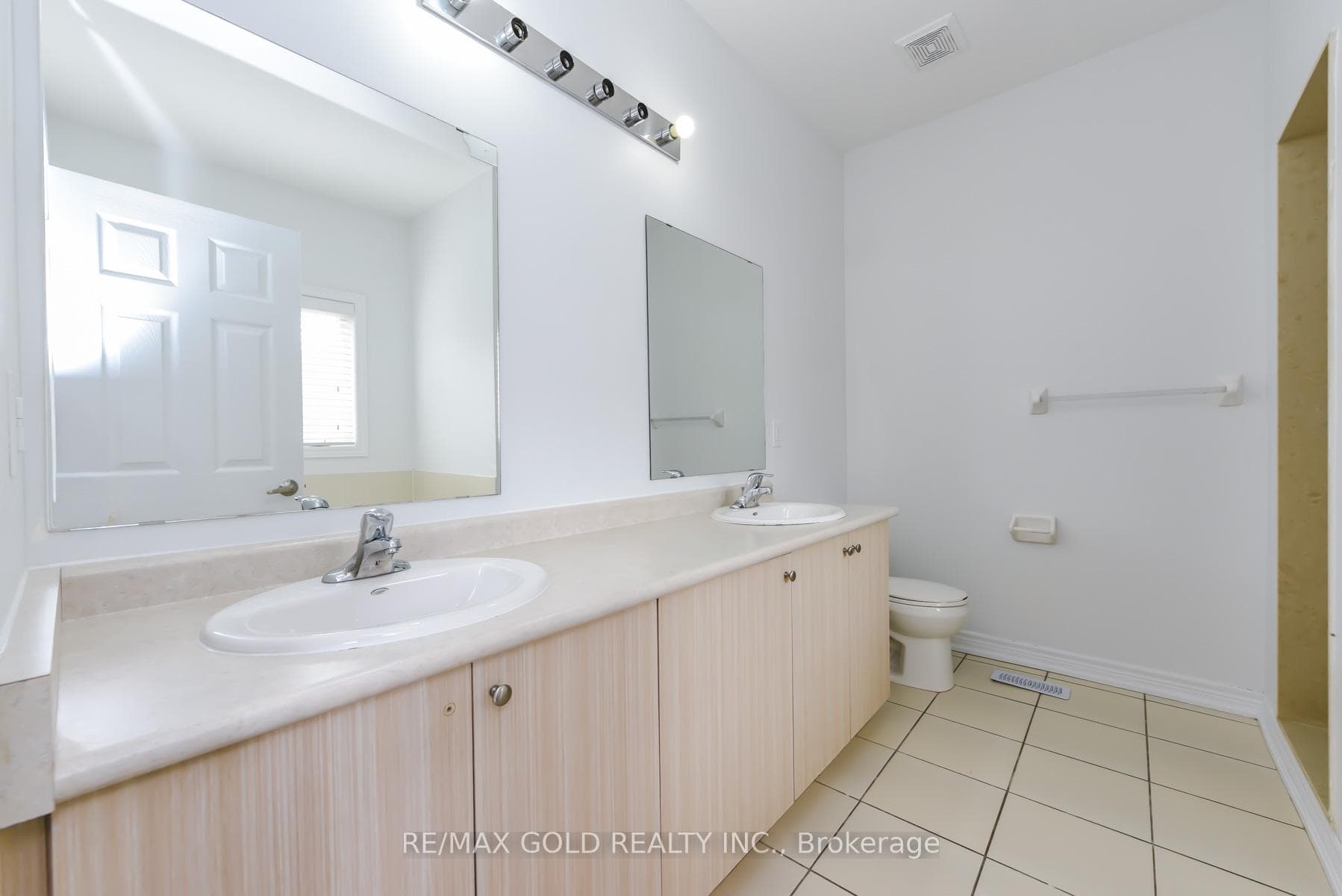 59 Vezna Crescent photo 34