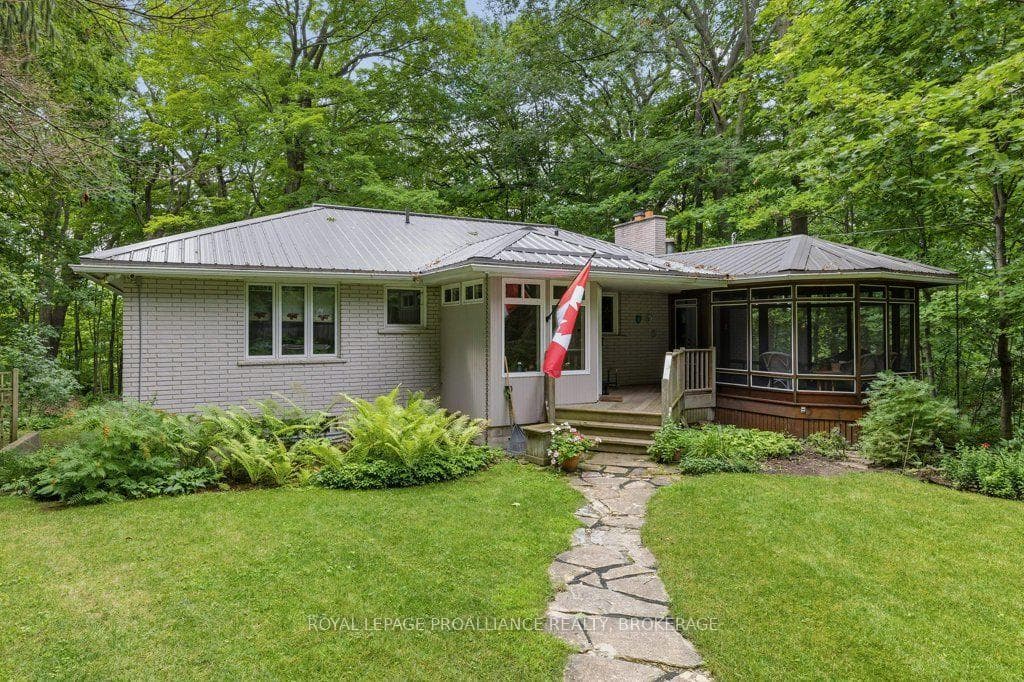 12 Oriole Lane photo 3