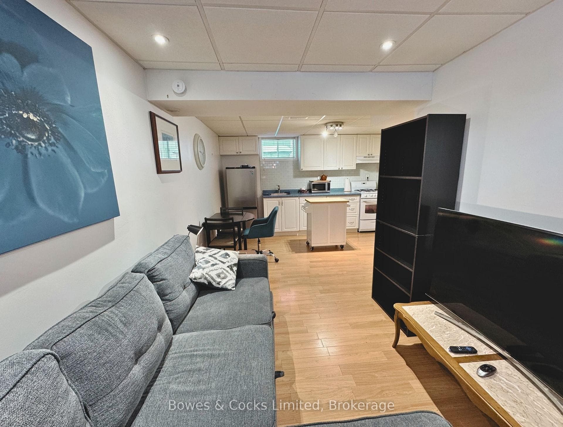 350 Braidwood Avenue photo 10