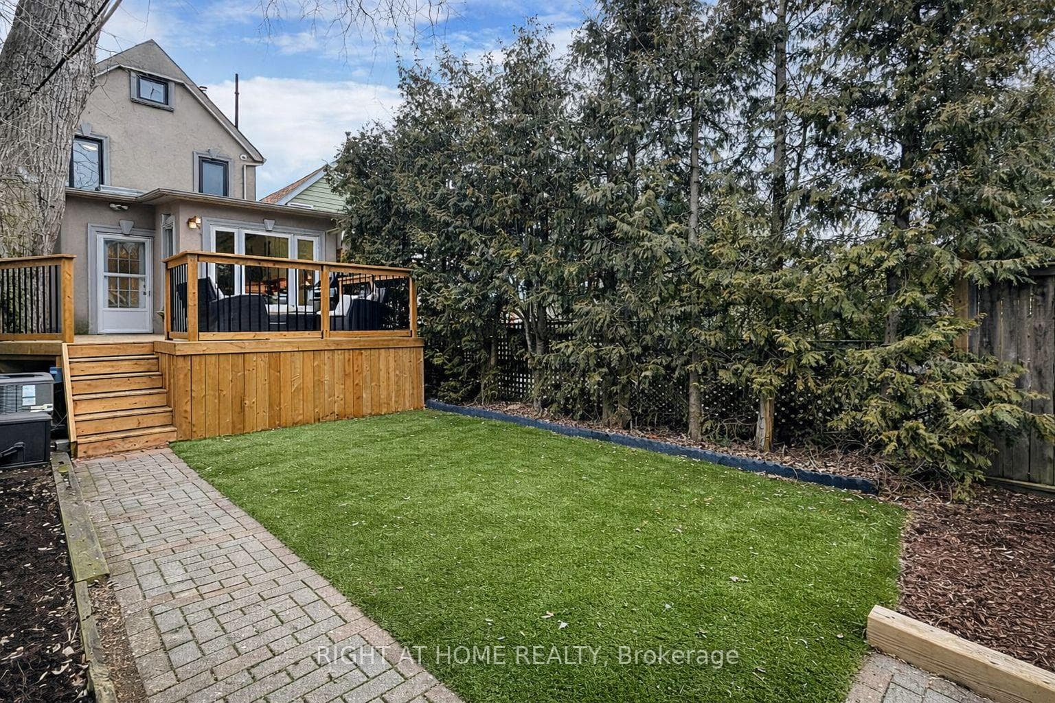 135 Parkmount Road photo 49