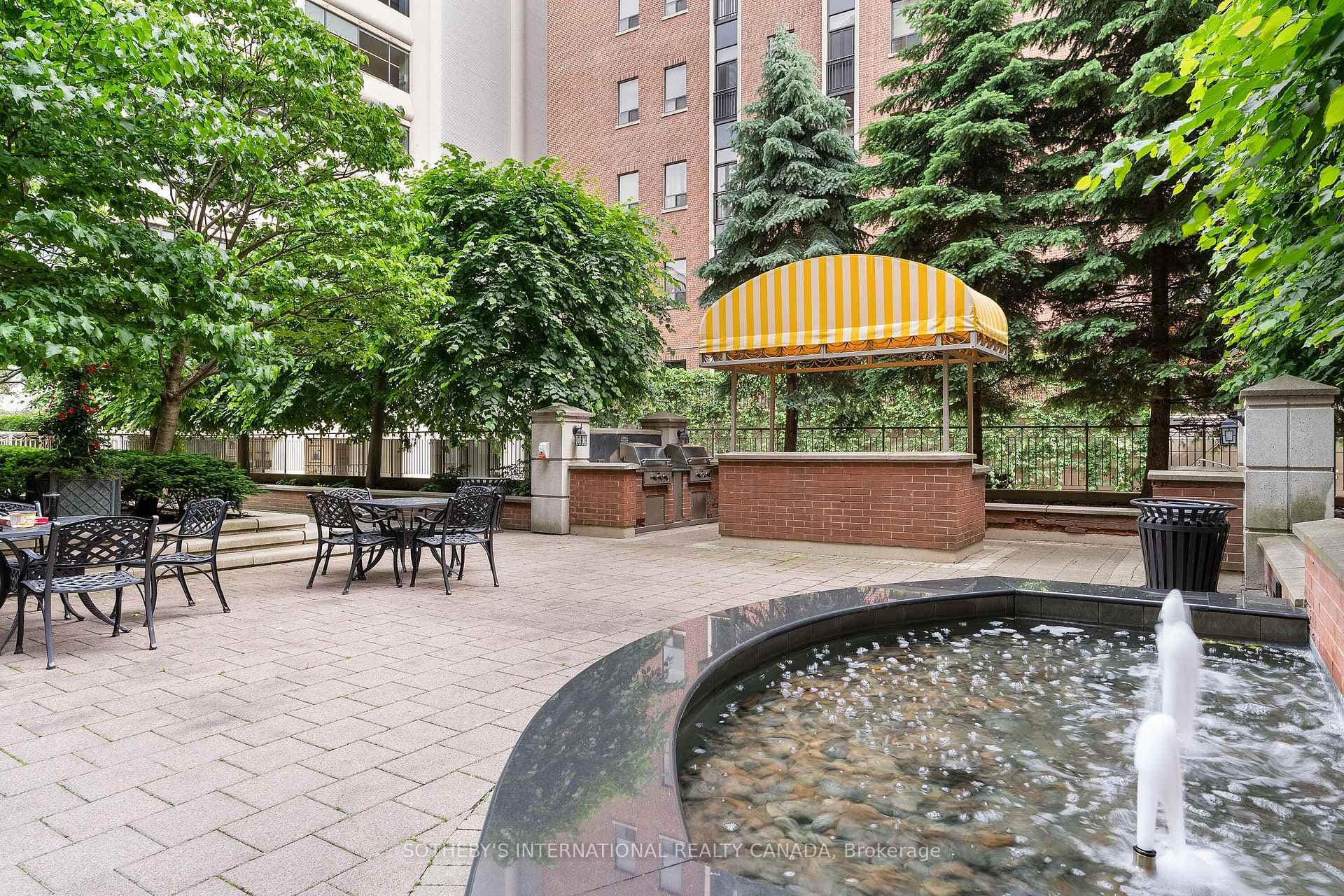 33 Delisle Avenue Unit 304 photo 18