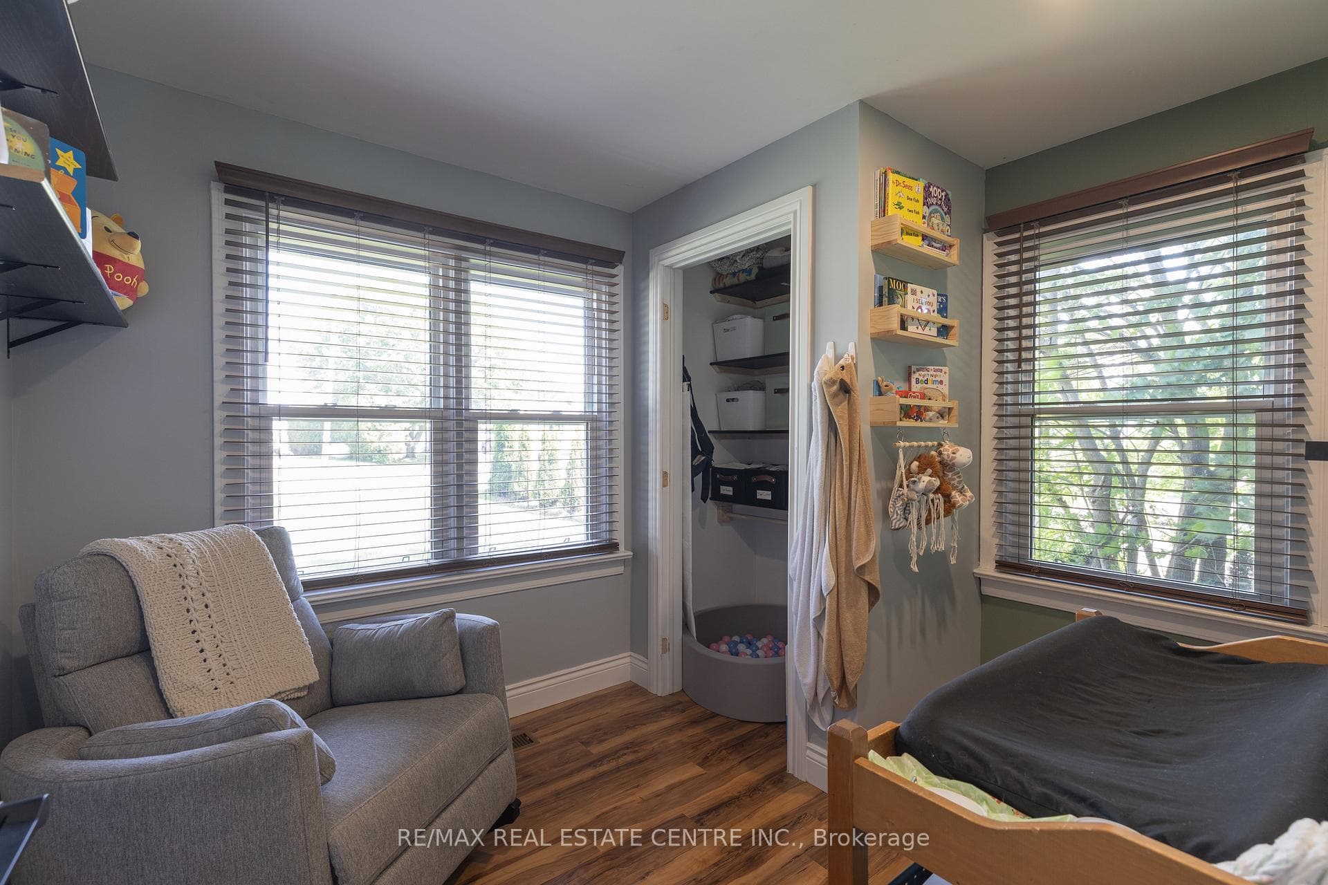 1235 Sheffield Road photo 23